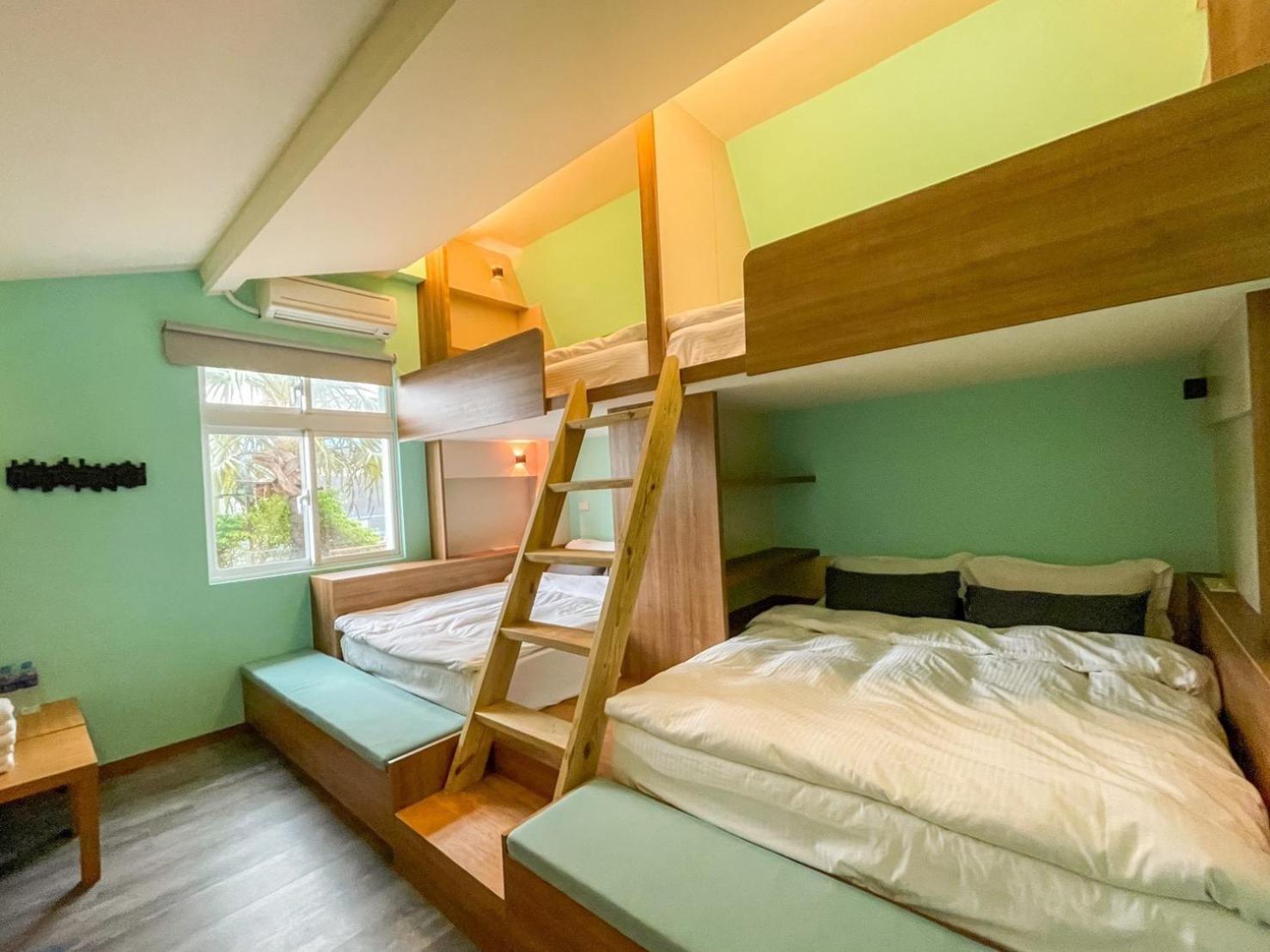 Deluxe Family Suite photo 1