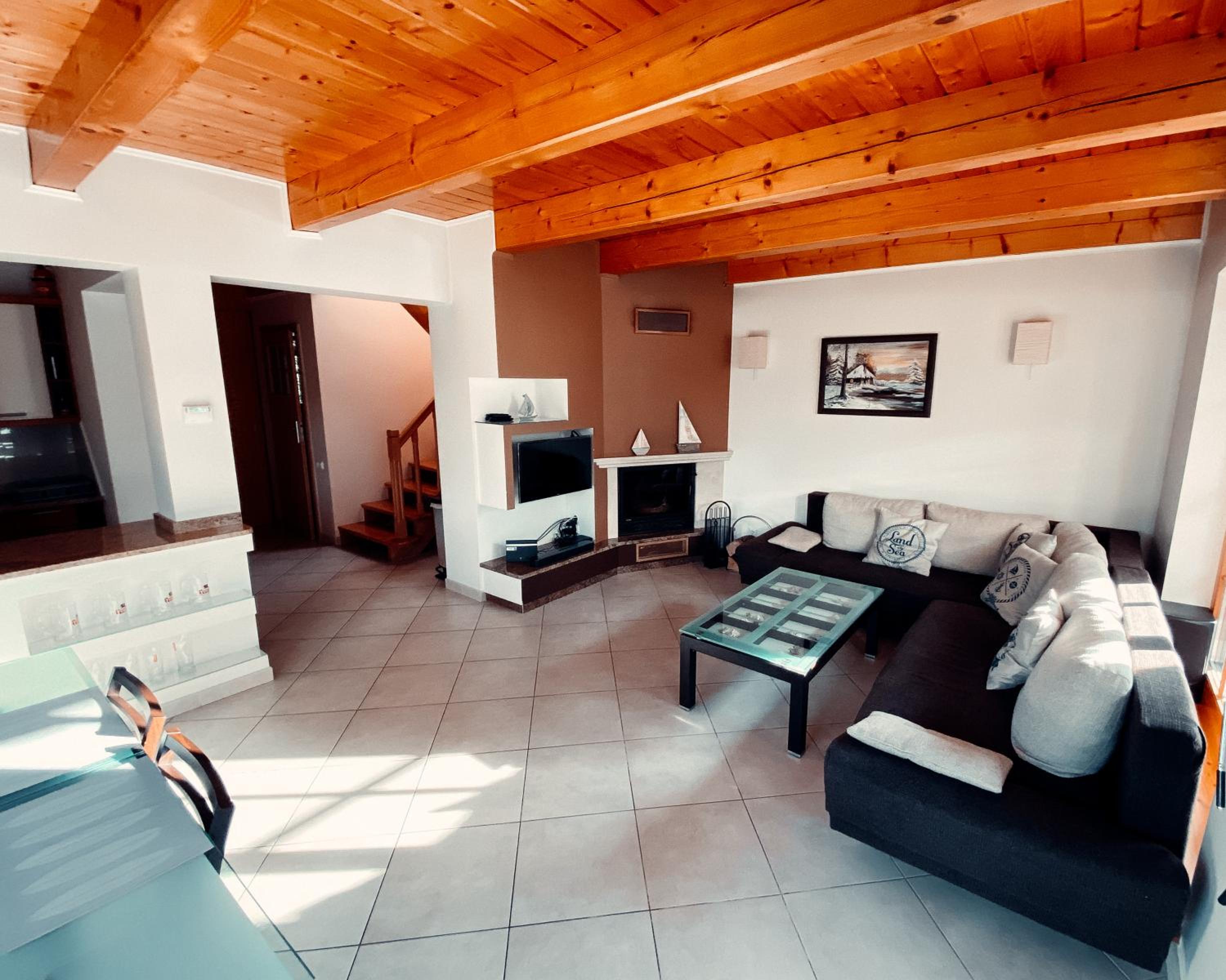 Three-Bedroom House - Photo 13