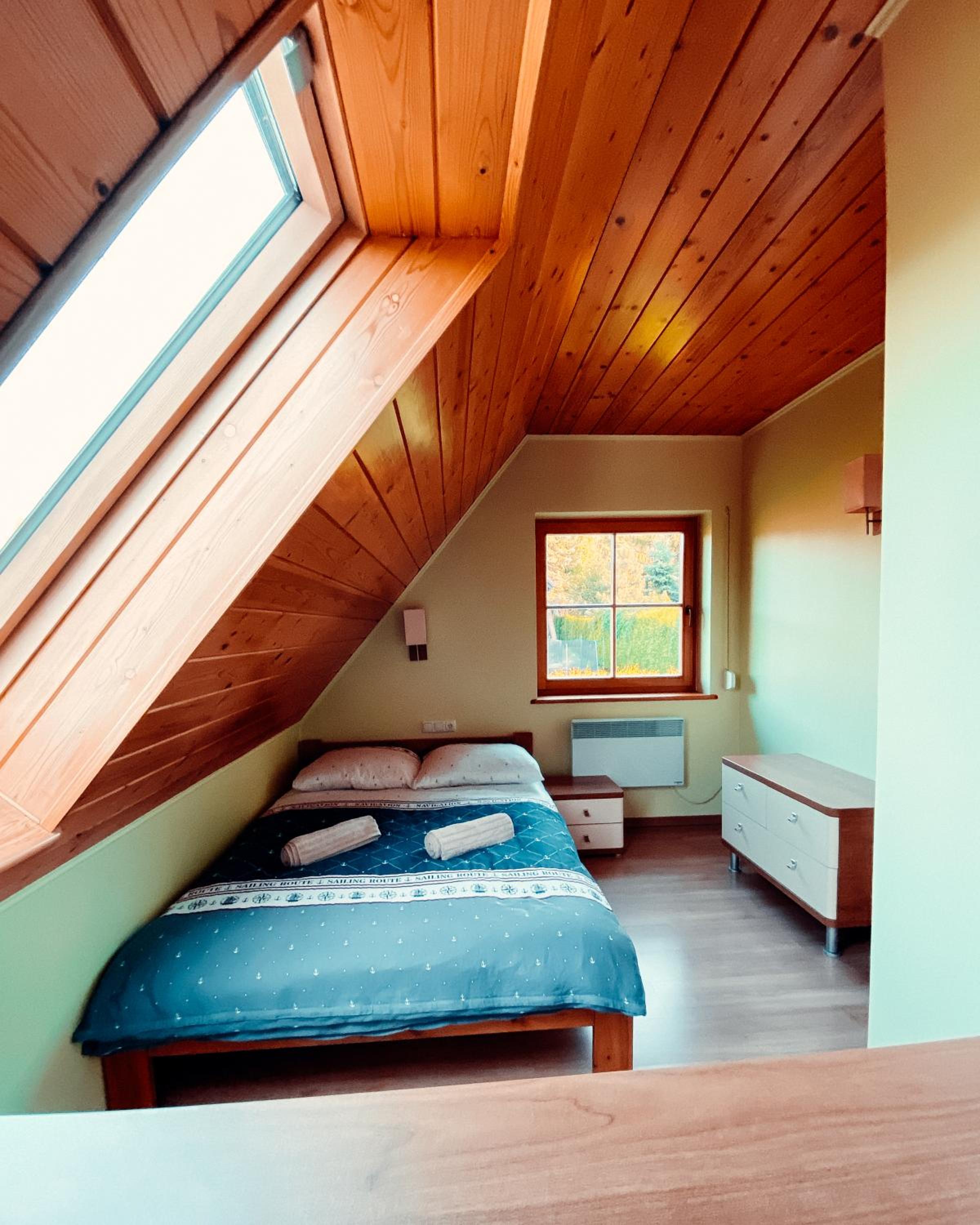 Three-Bedroom House - Photo 15