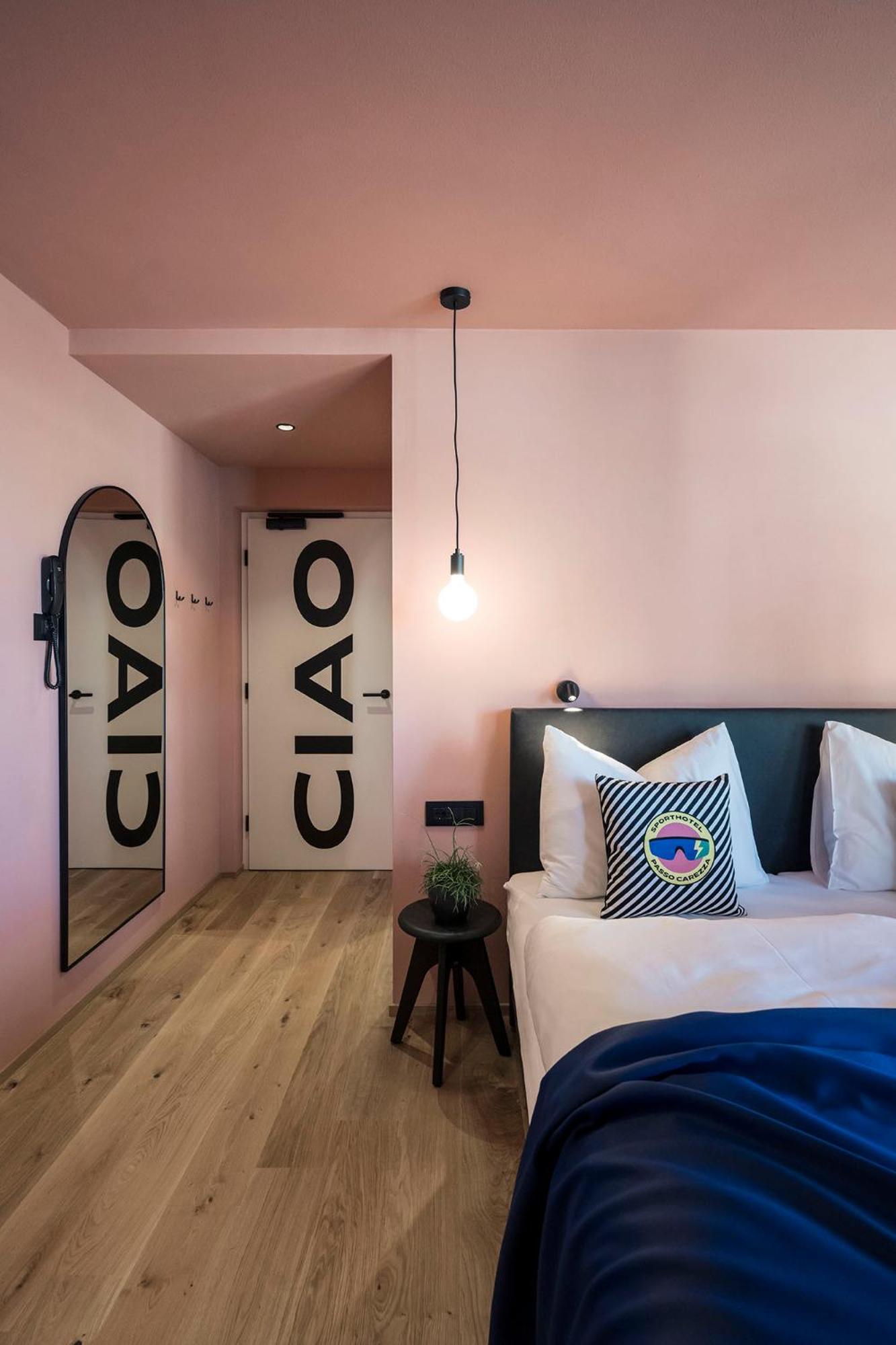Standard Double or Twin Room with Balcony - Photo 3