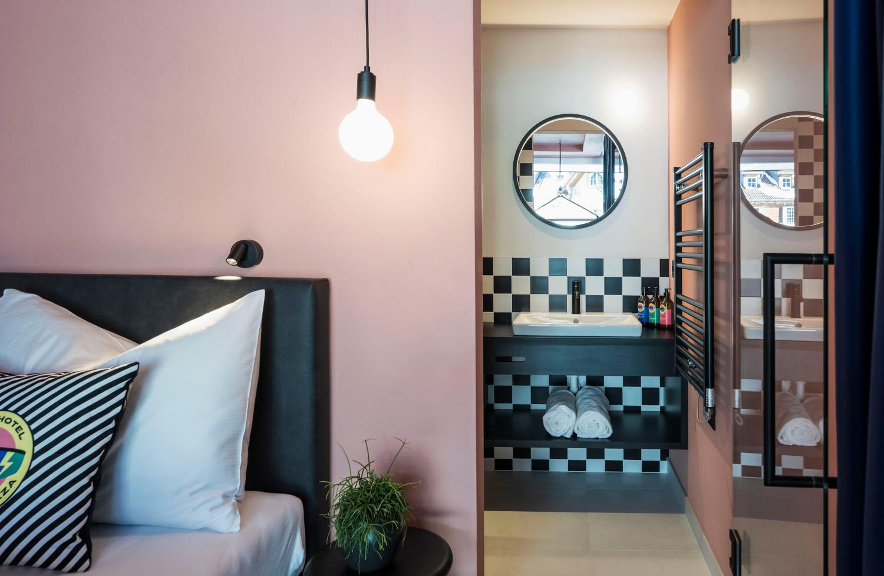 Standard Double or Twin Room with Balcony - Photo 1