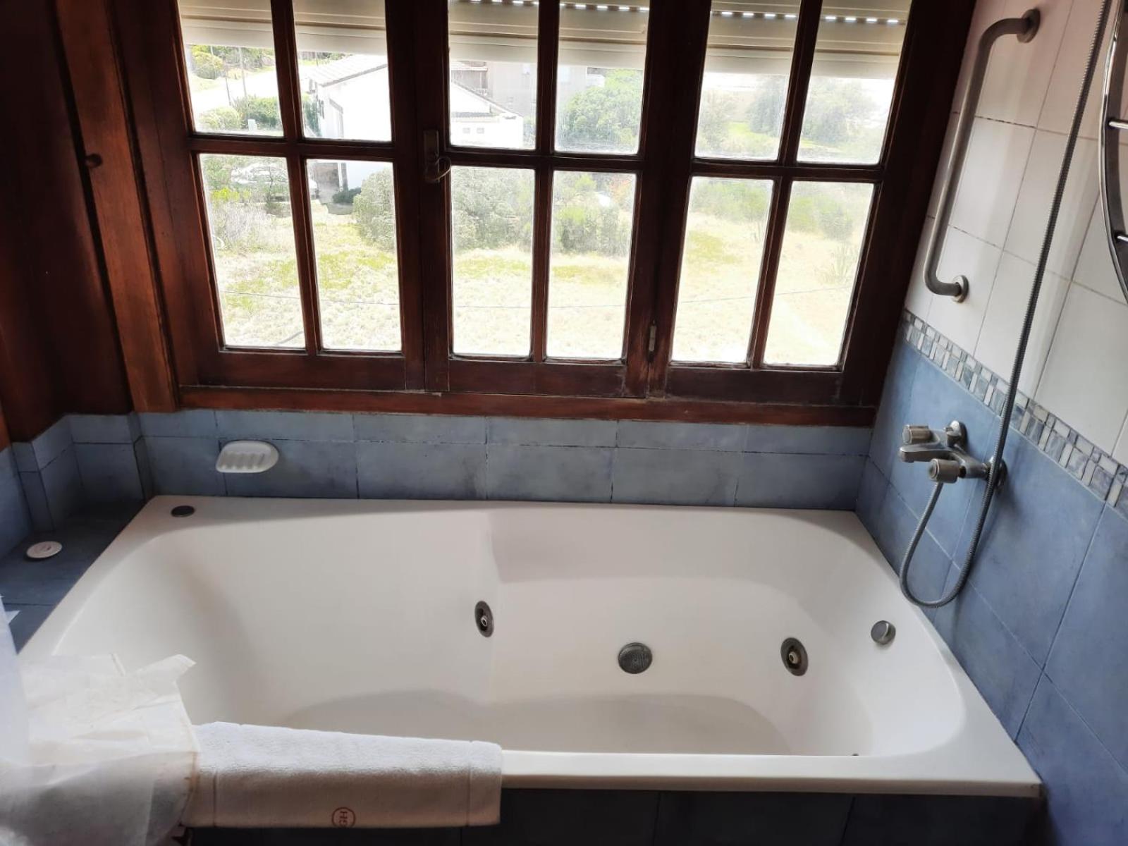 Suite with Spa Bath photo 3