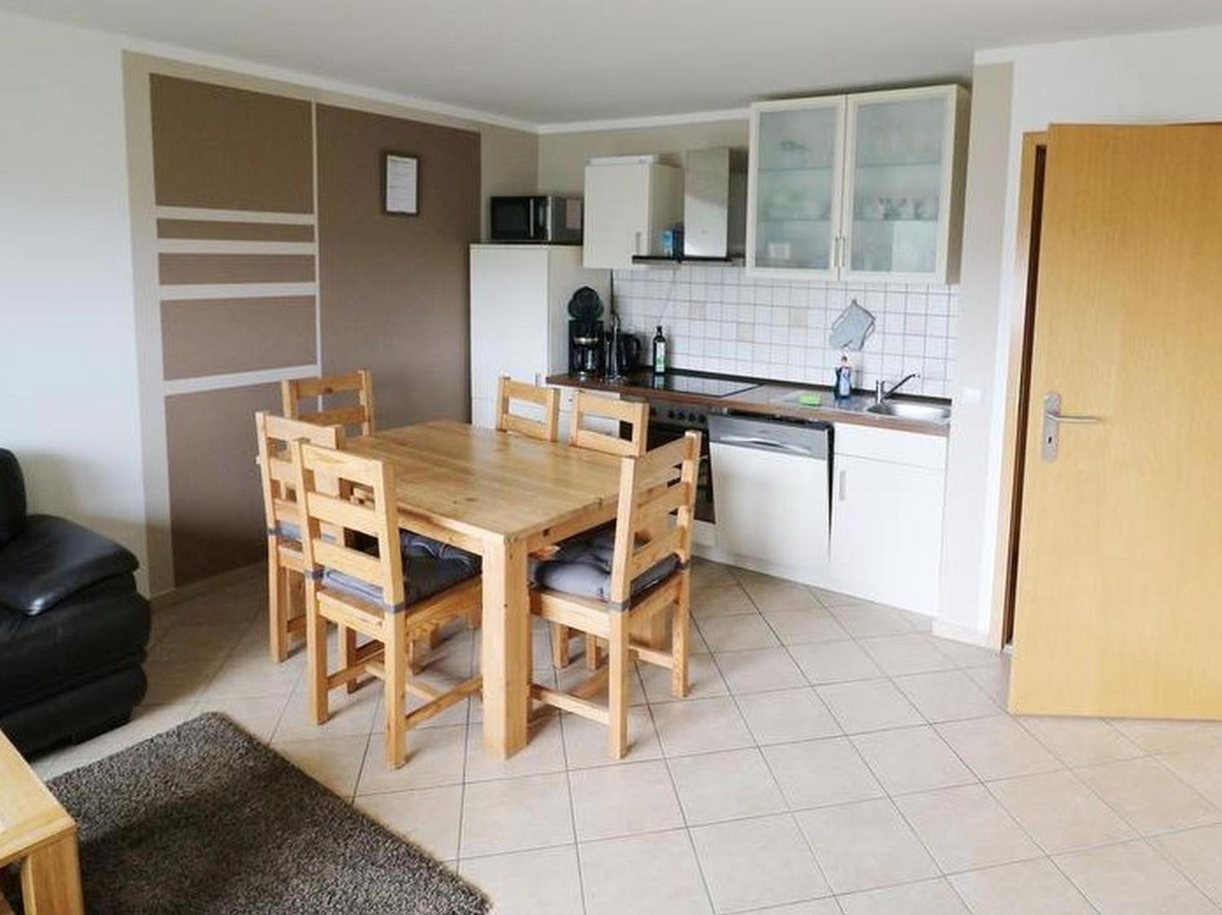 Two-Bedroom Deluxe Apartment with Garden View photo 2
