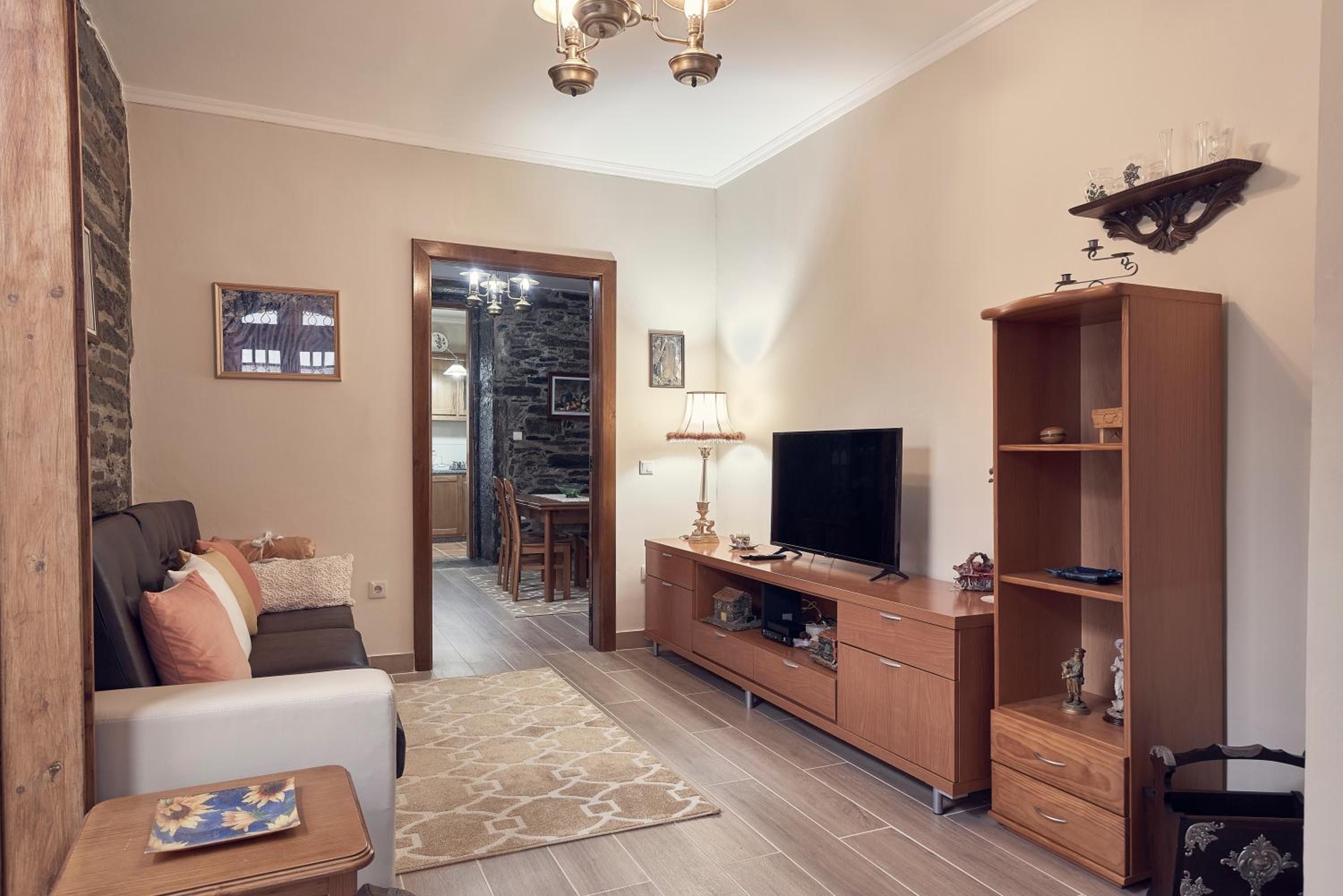 Two-Bedroom House - Photo 1