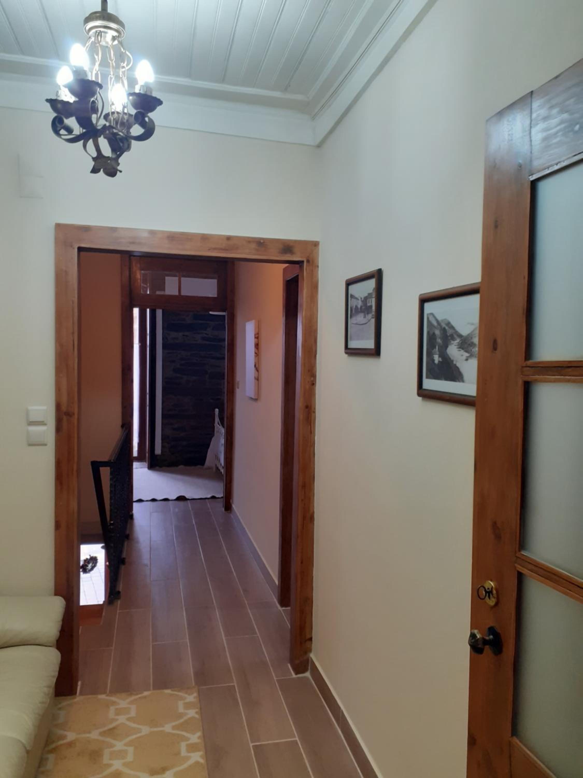 Two-Bedroom House - Photo 3