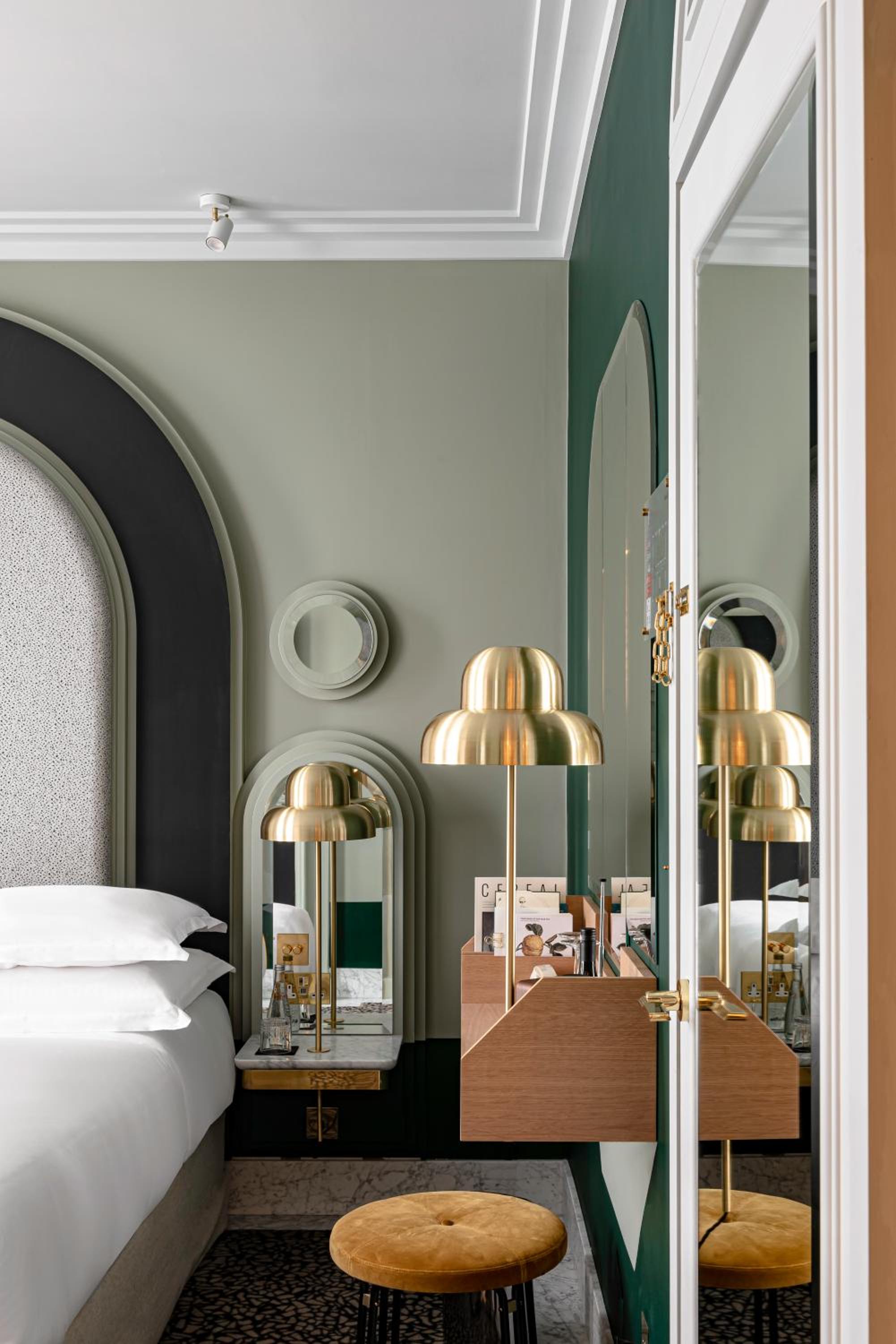 Standard King Room