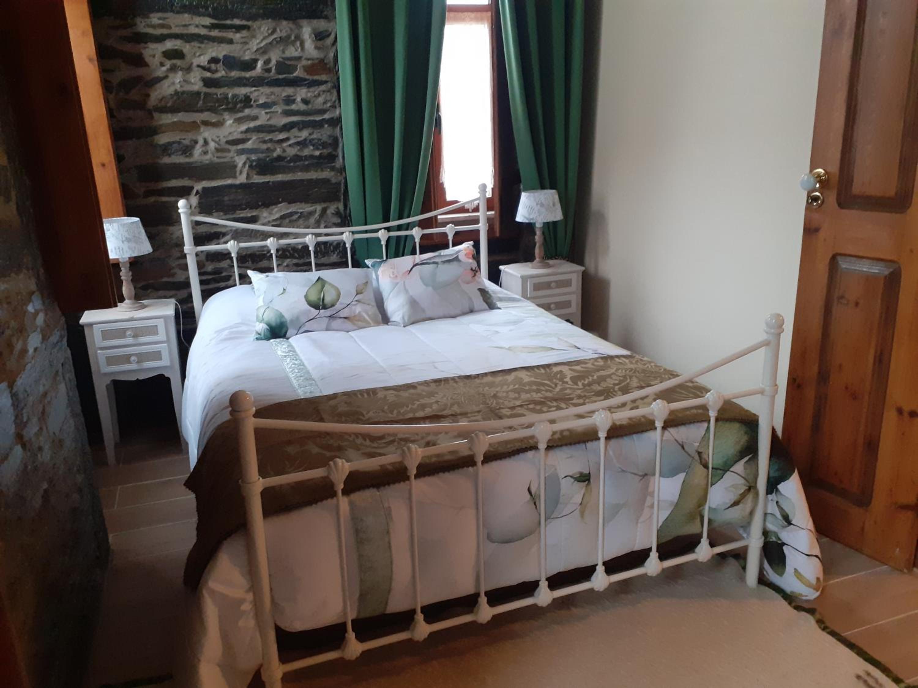 Two-Bedroom House - Photo 15