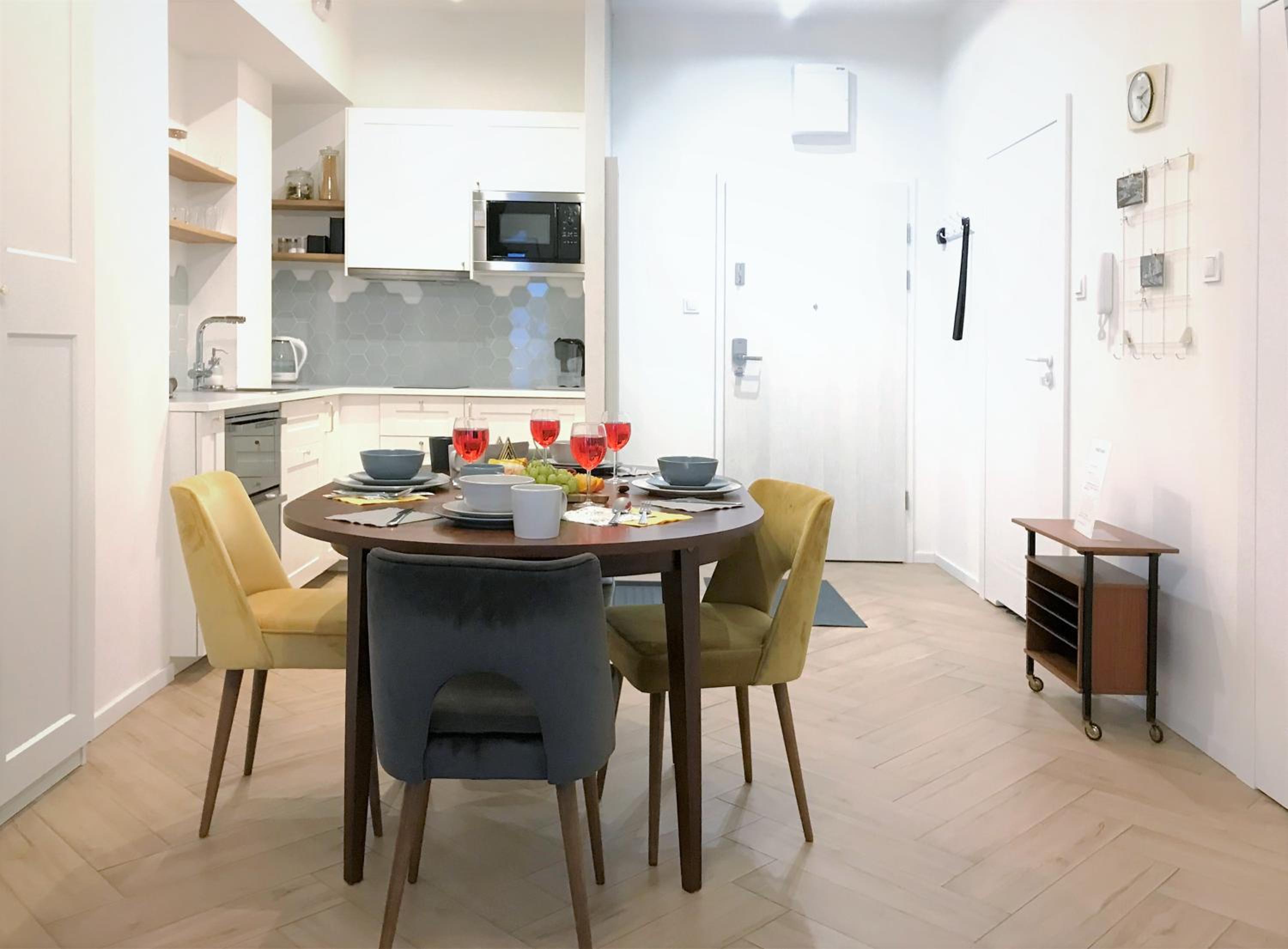 One-Bedroom Apartment - Photo 19