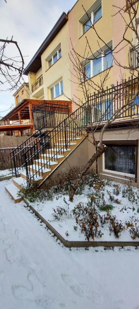 Apartment with Garden View - Photo 2