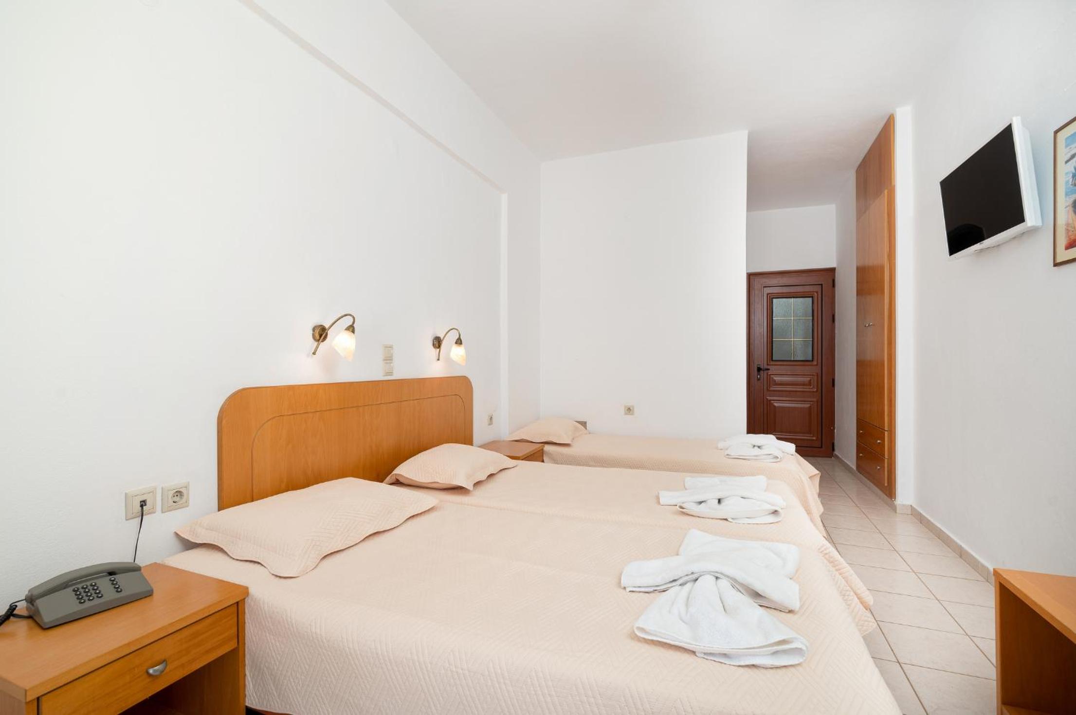 Triple Room photo 2