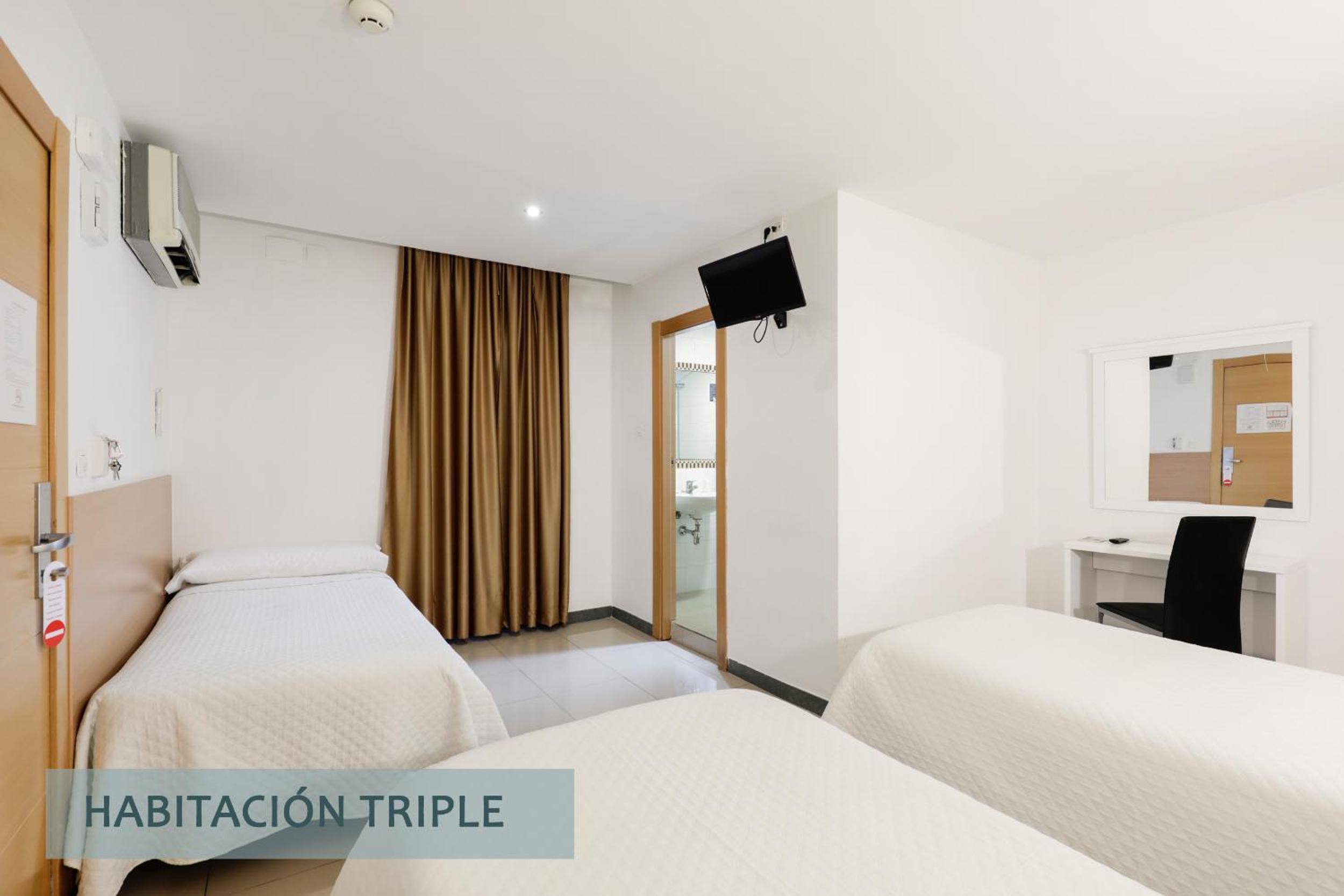 Triple Room - Photo 6
