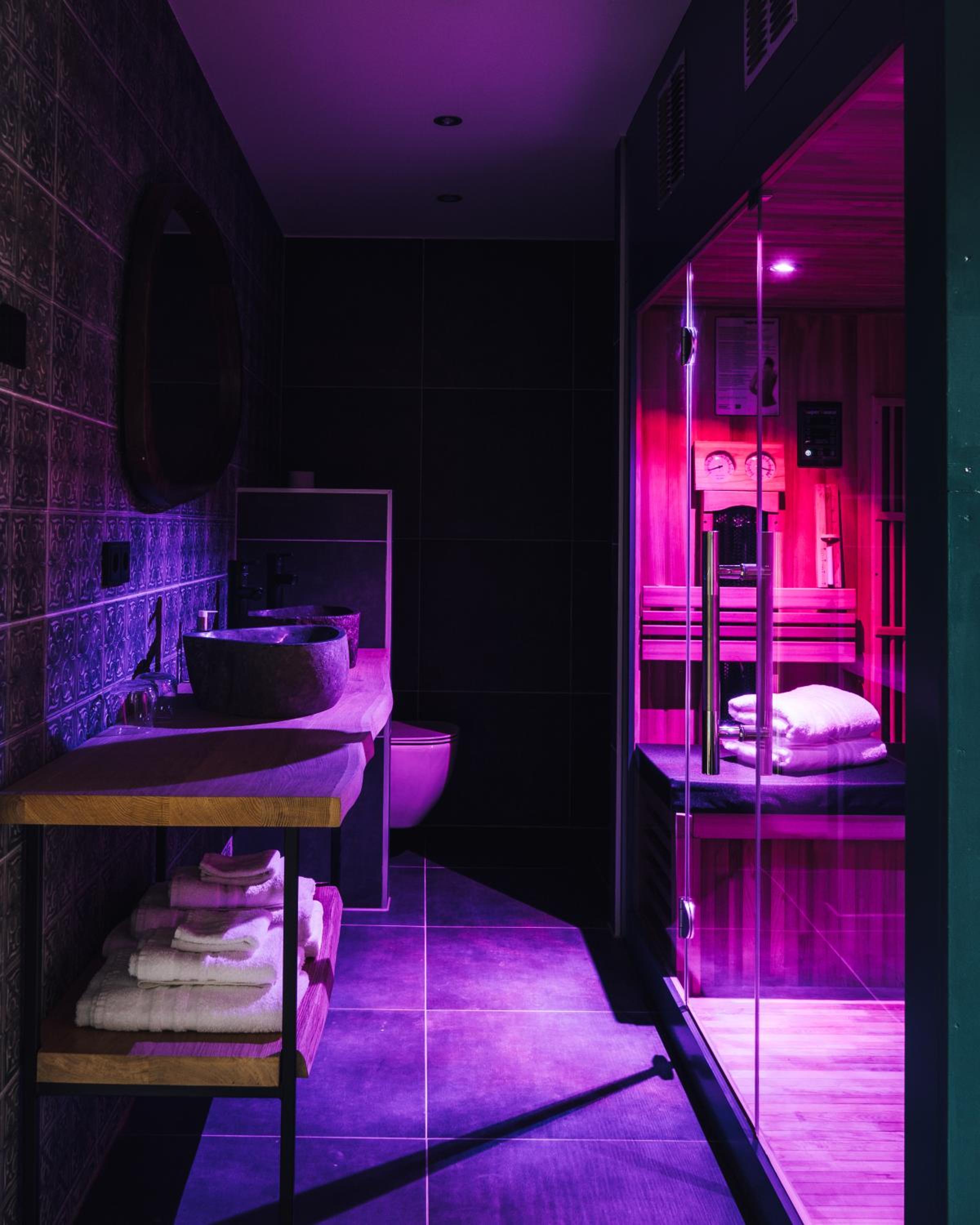 Suite with Sauna - Photo 8