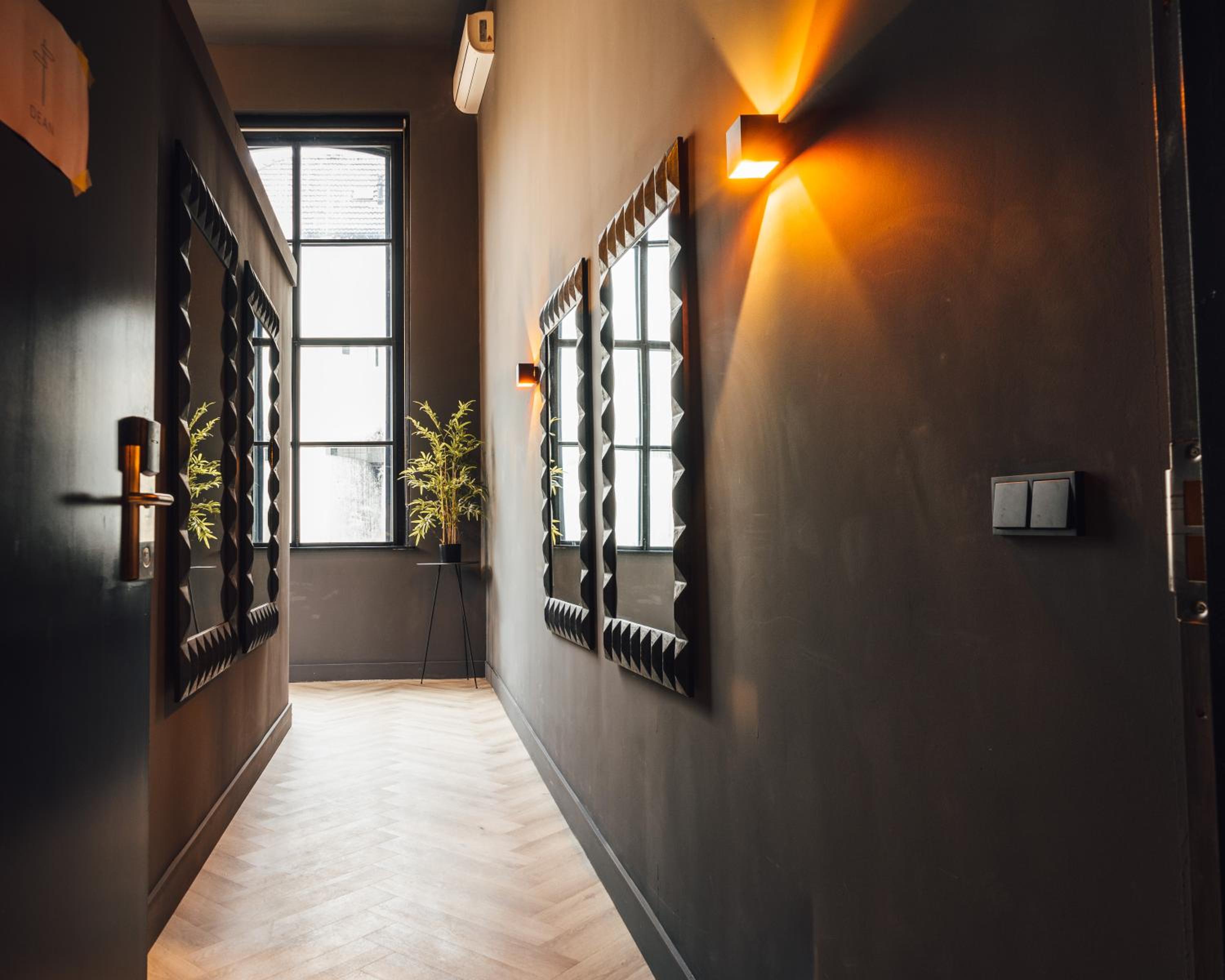 Deluxe King Suite