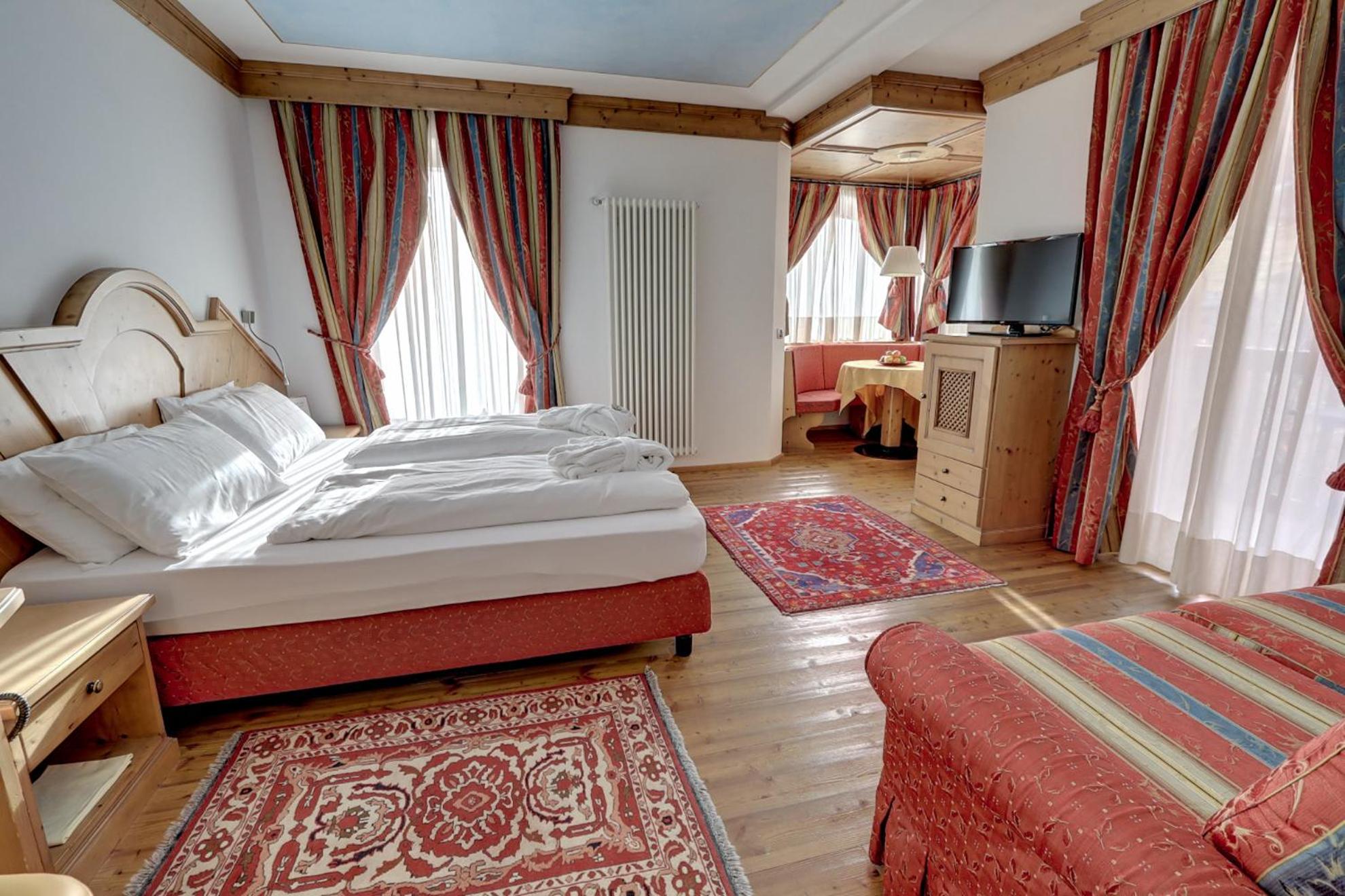Superior Junior Suite photo 1