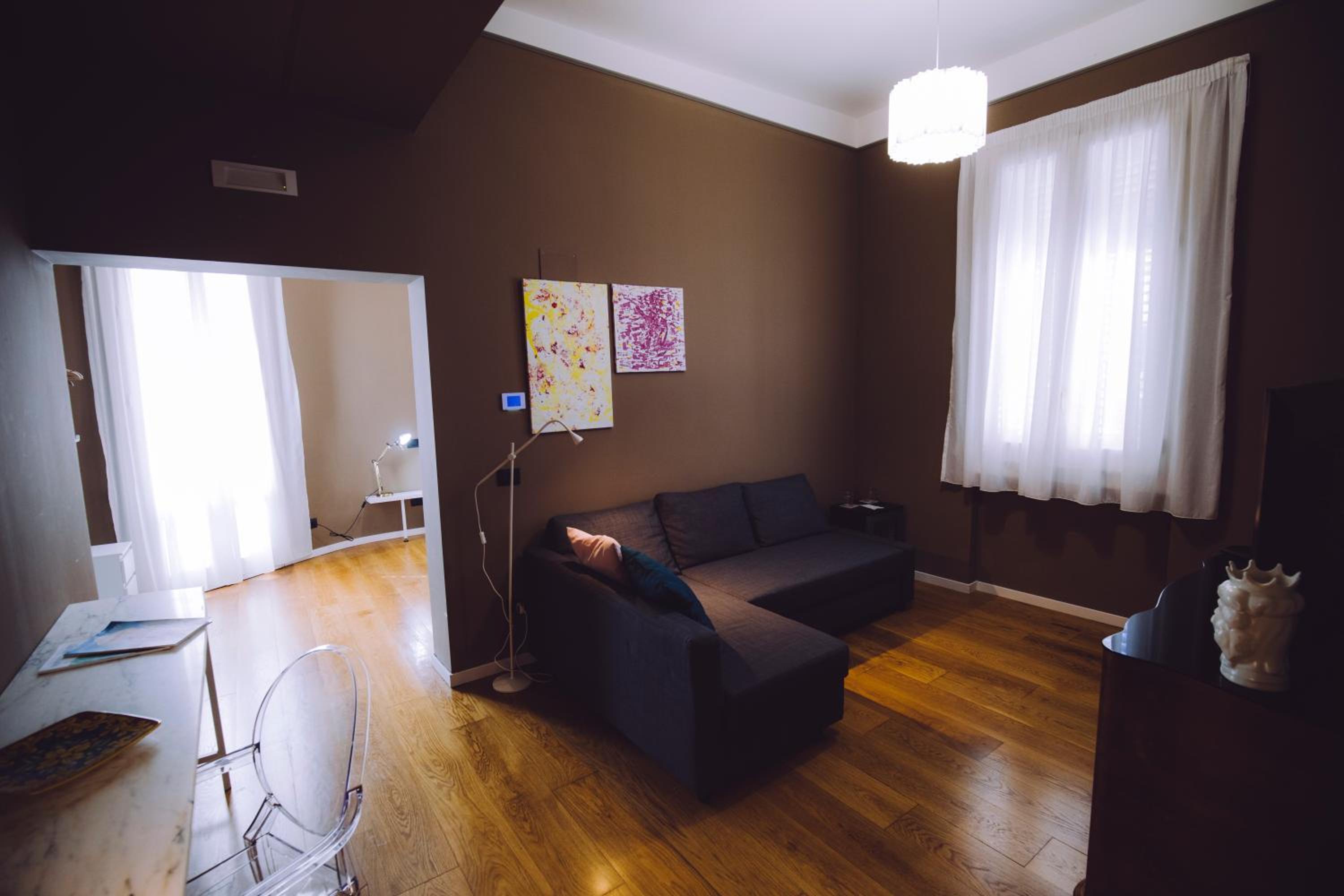 Suite - Photo 3