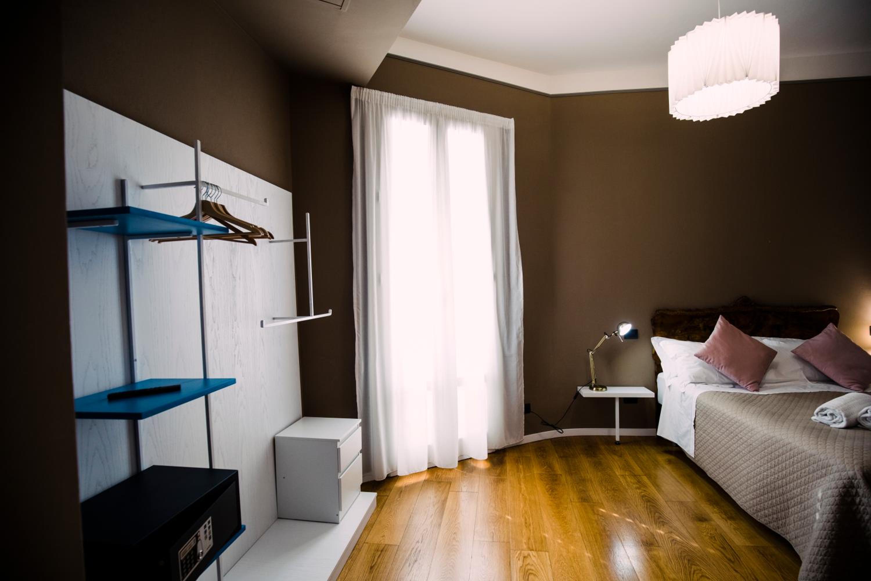 Suite - Photo 8