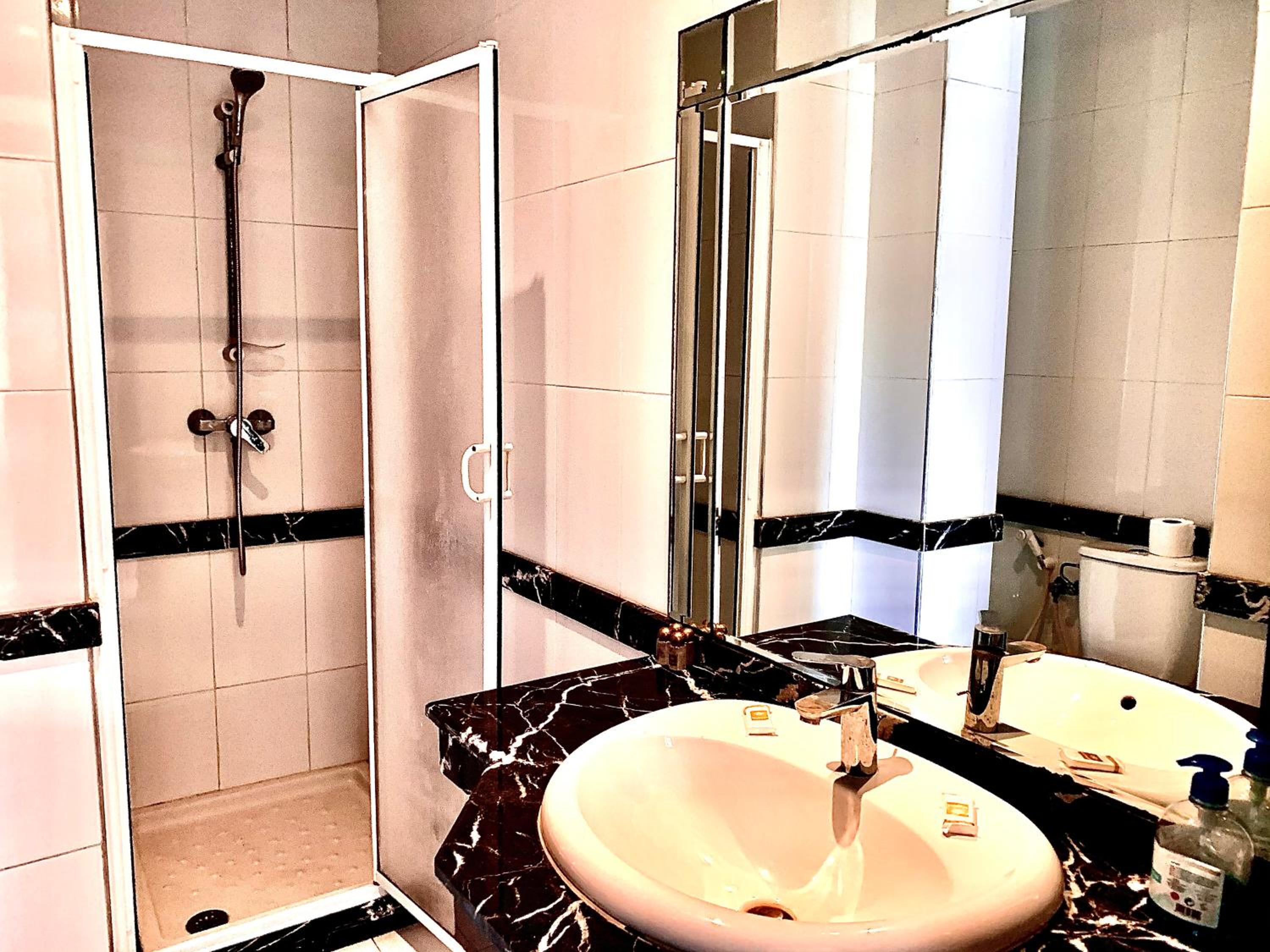 Two-Bedroom Apartment - Photo 20