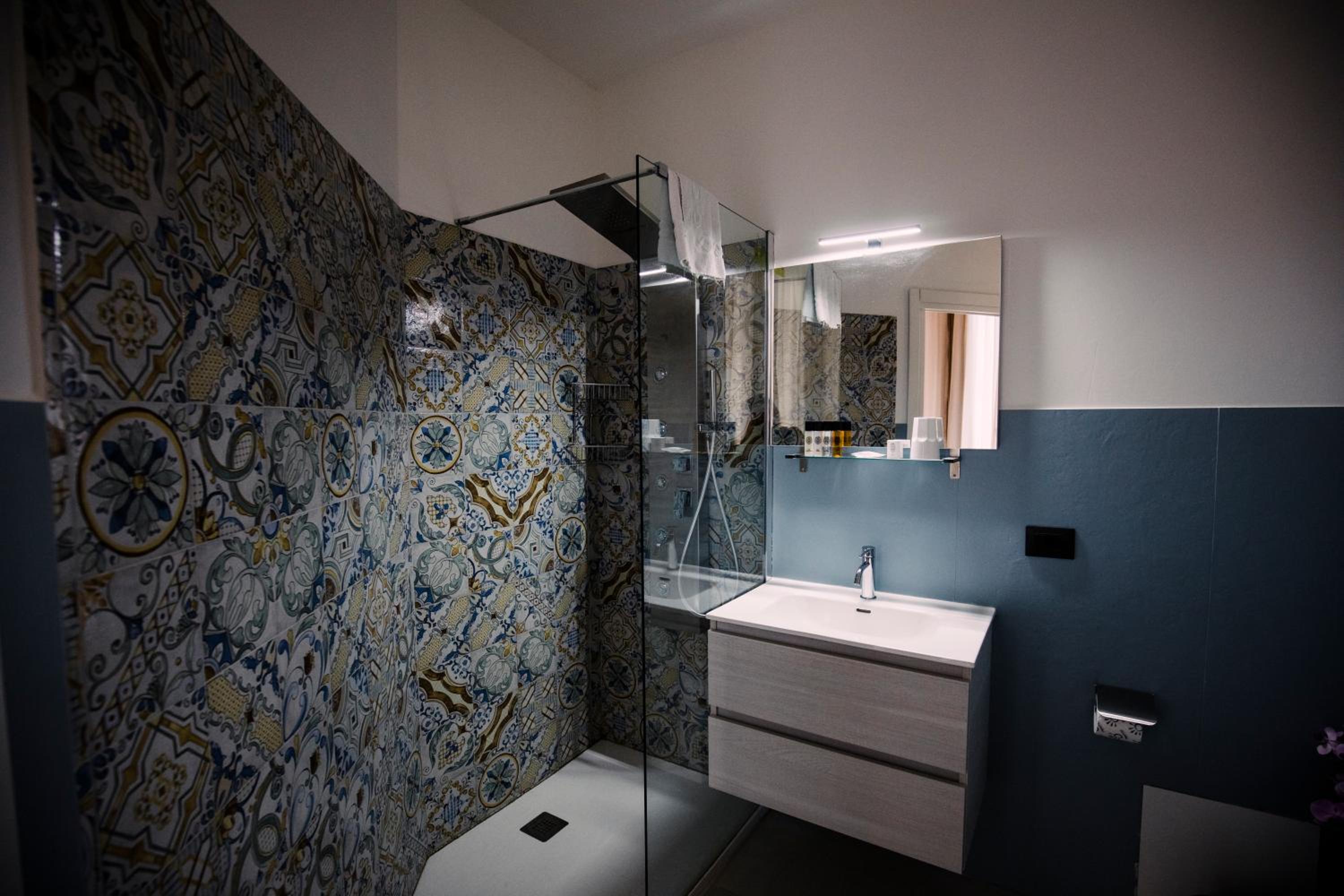 Superior Double Room - Photo 4