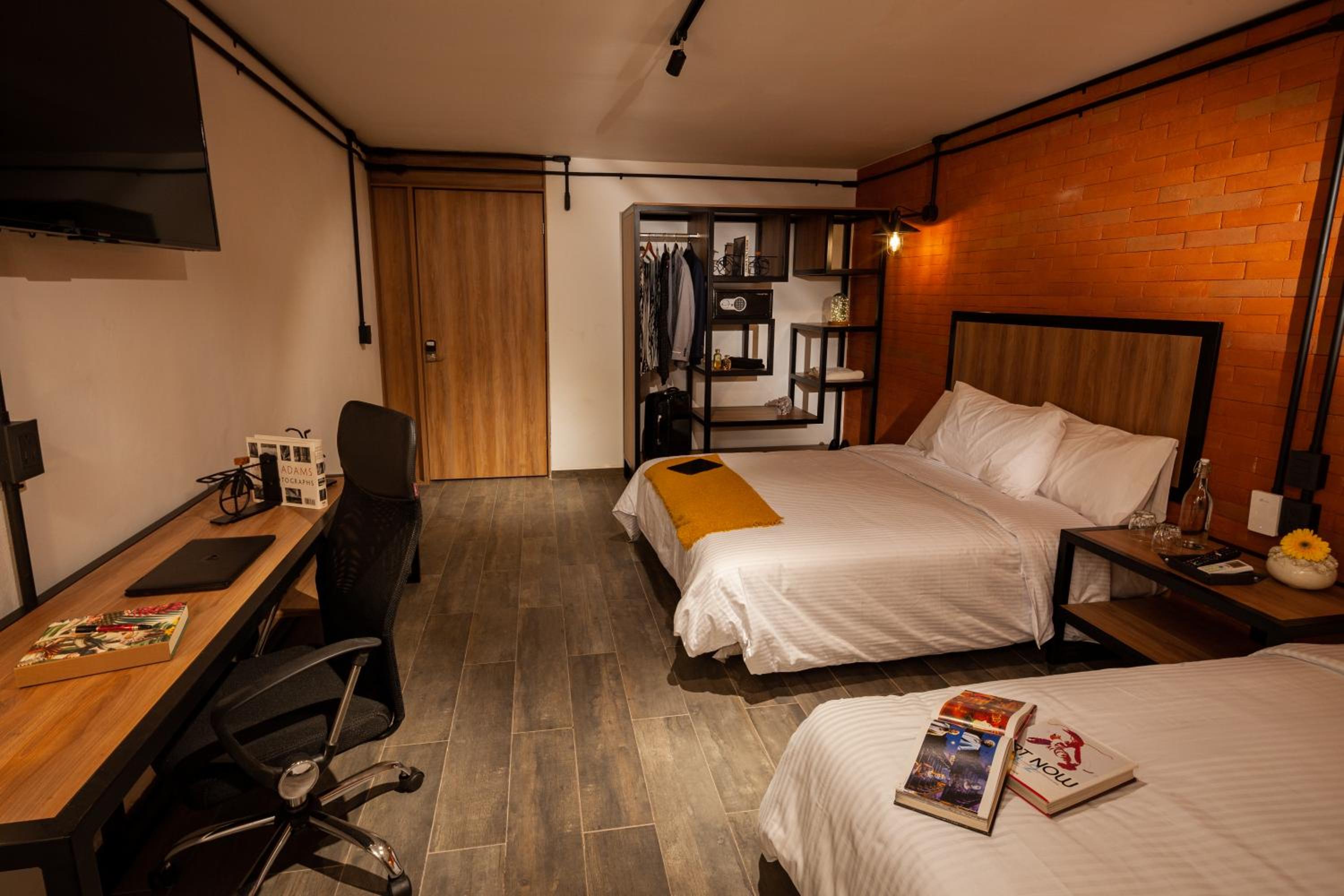 Double Room - Photo 3