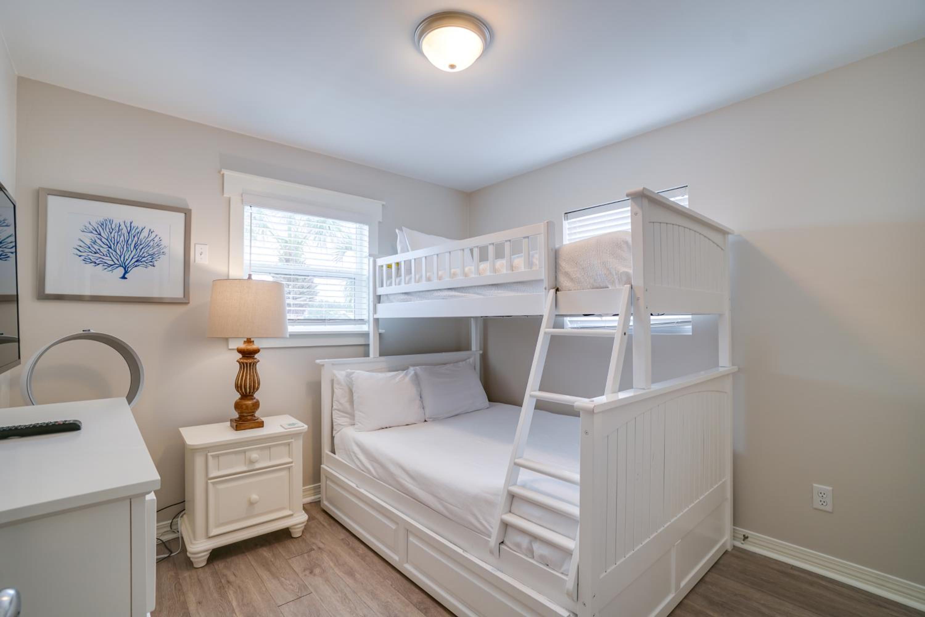 Three-Bedroom House photo 1