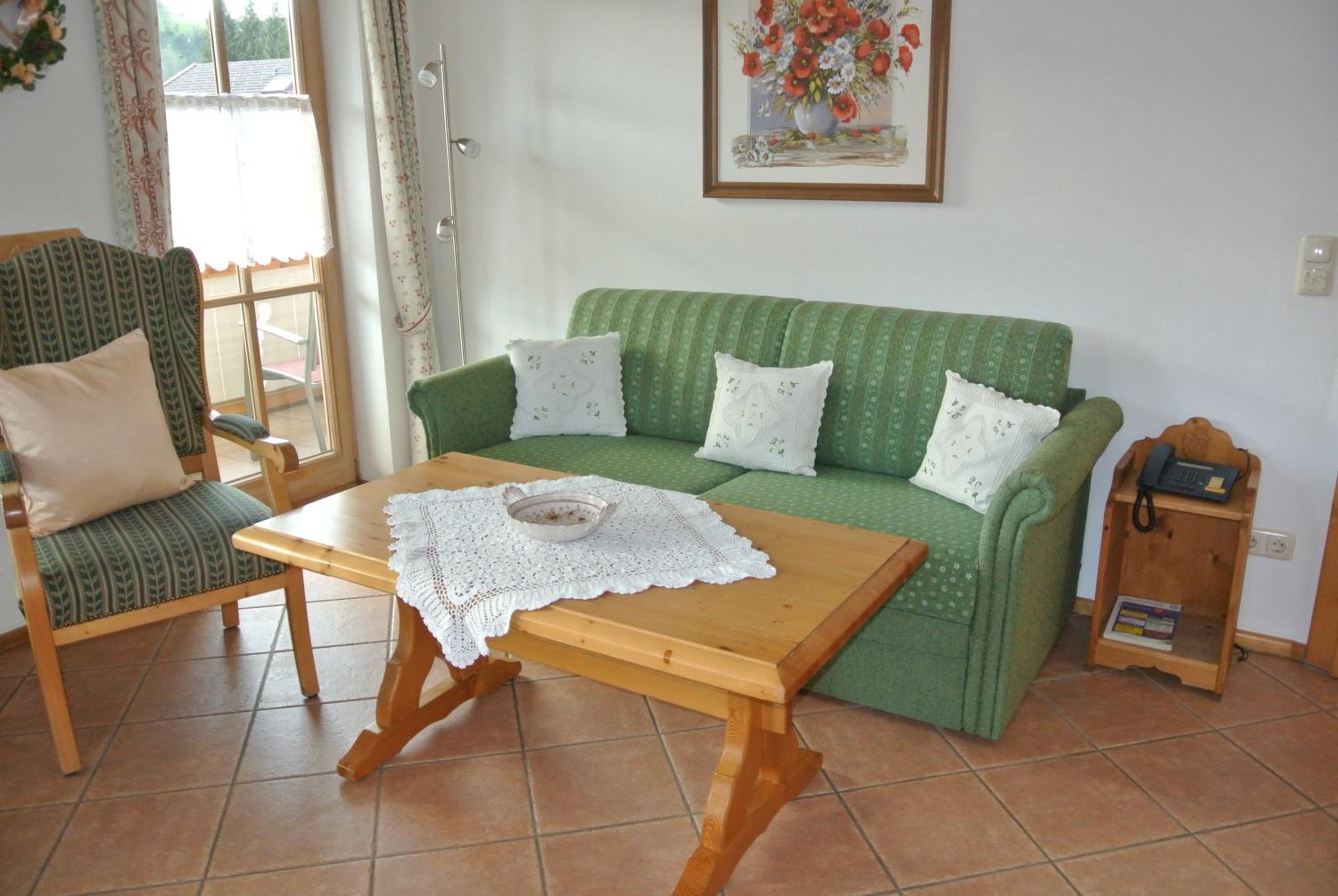 Apartment with Mountain View photo 2