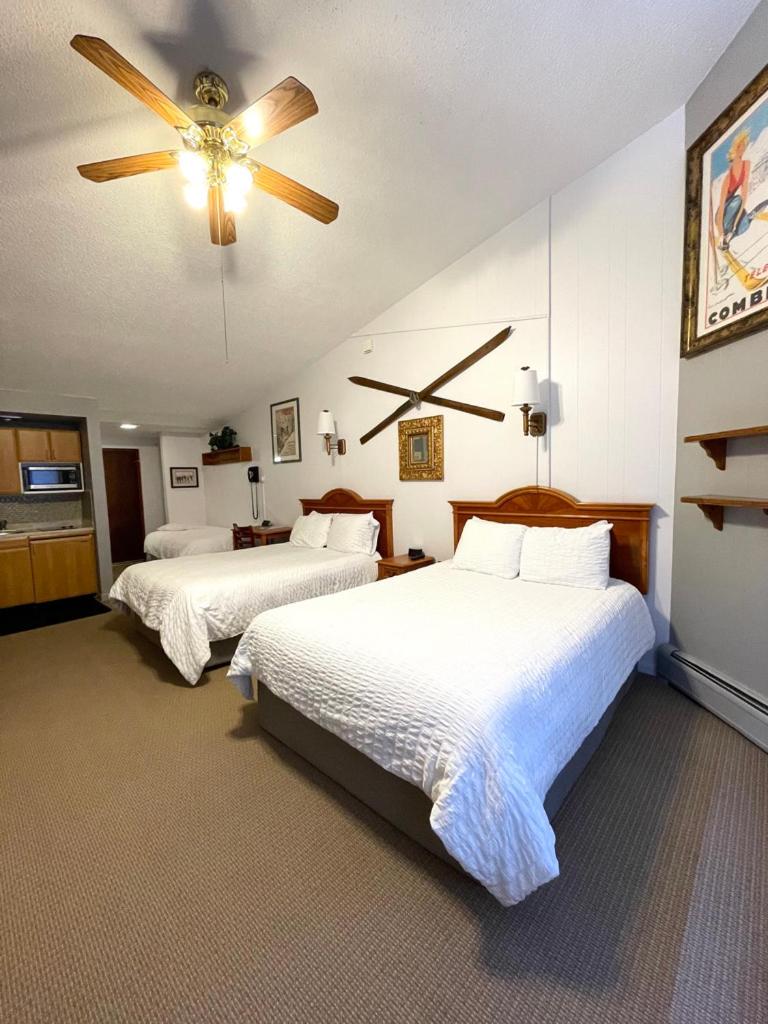 Deluxe Queen Room - Top Floor