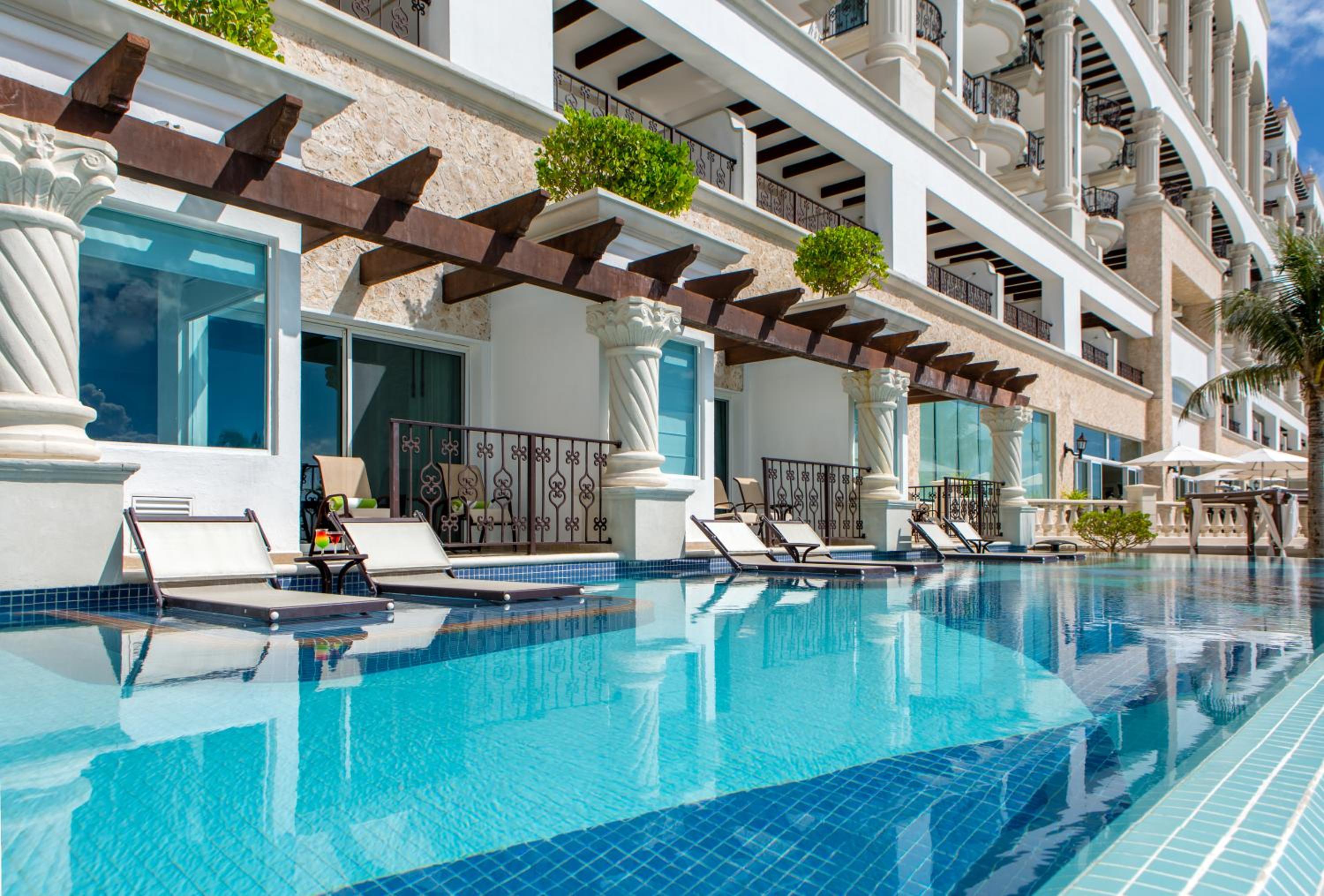King Suite with Ocean View - Swim Up - Photo 5
