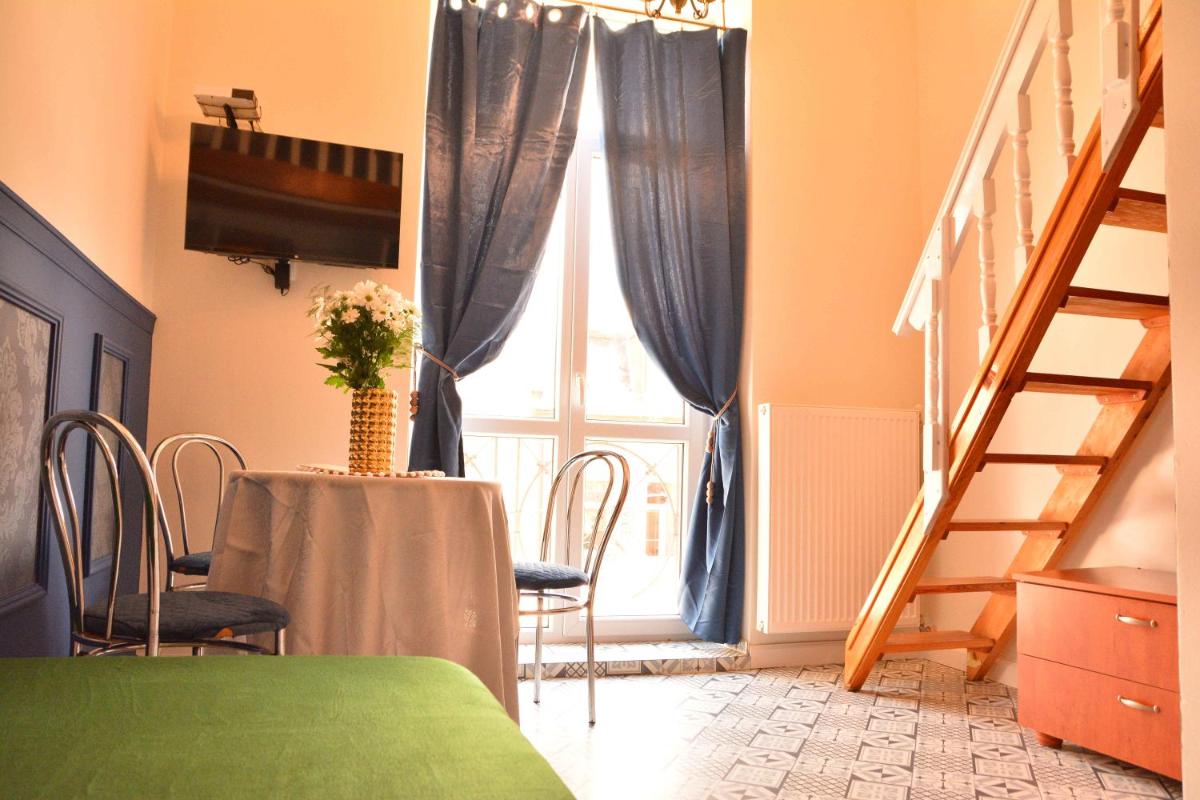 Triple Room with Balcony photo 3