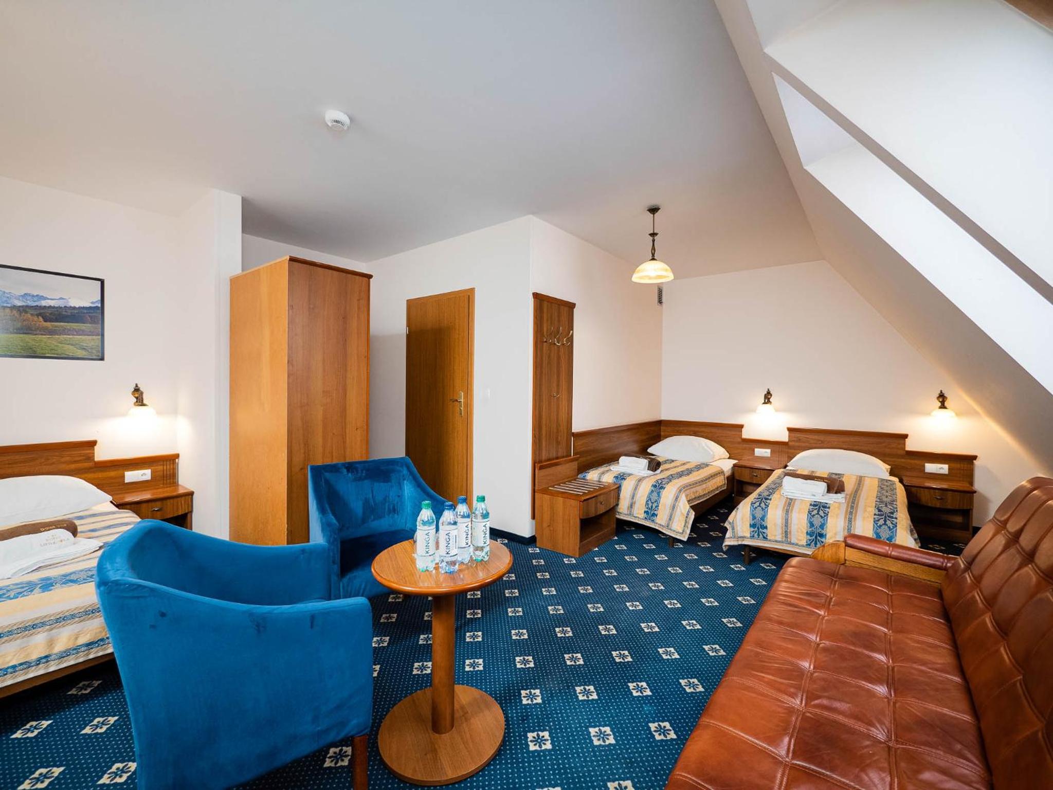 Quadruple Room - Photo 12
