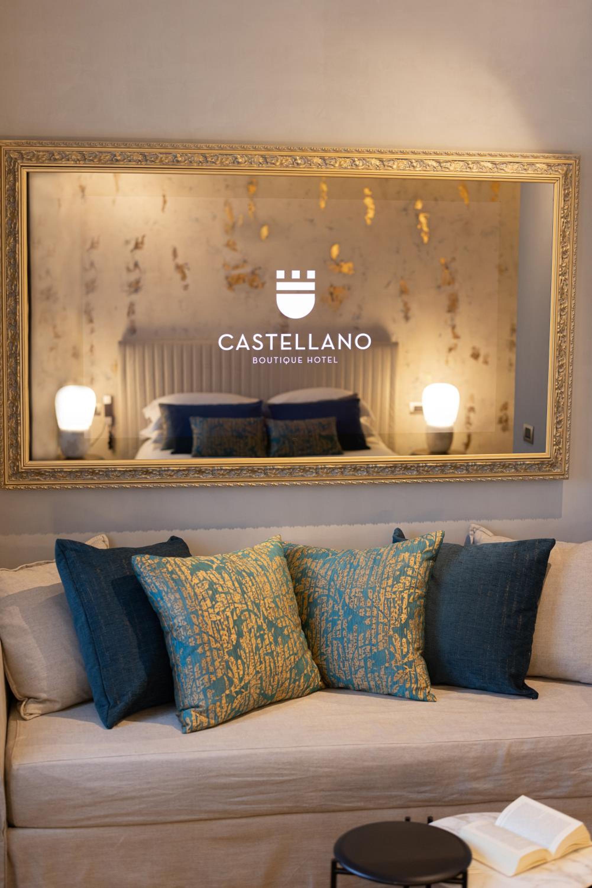 Deluxe Junior Suite - Photo 9