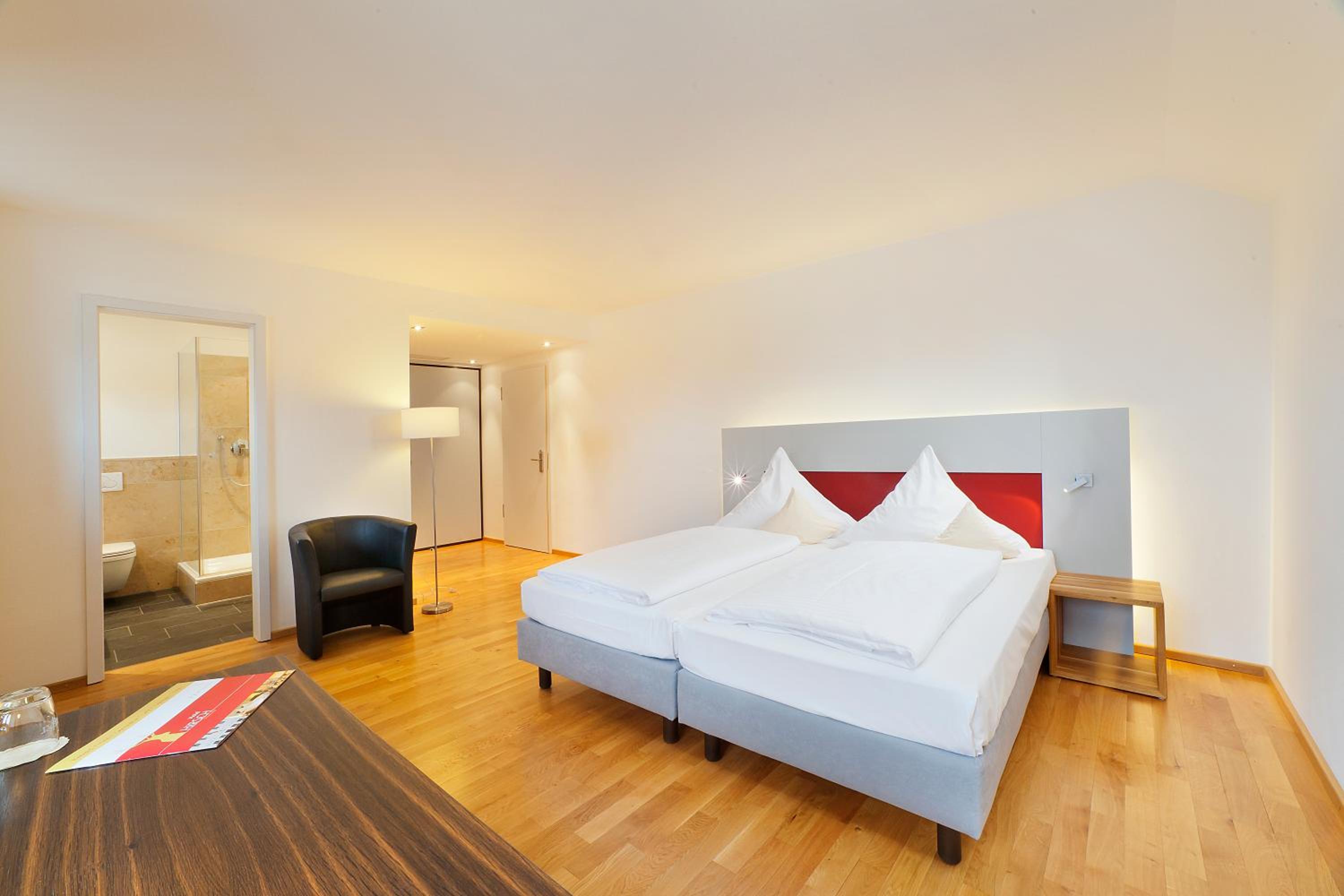 Double Room - Photo 5