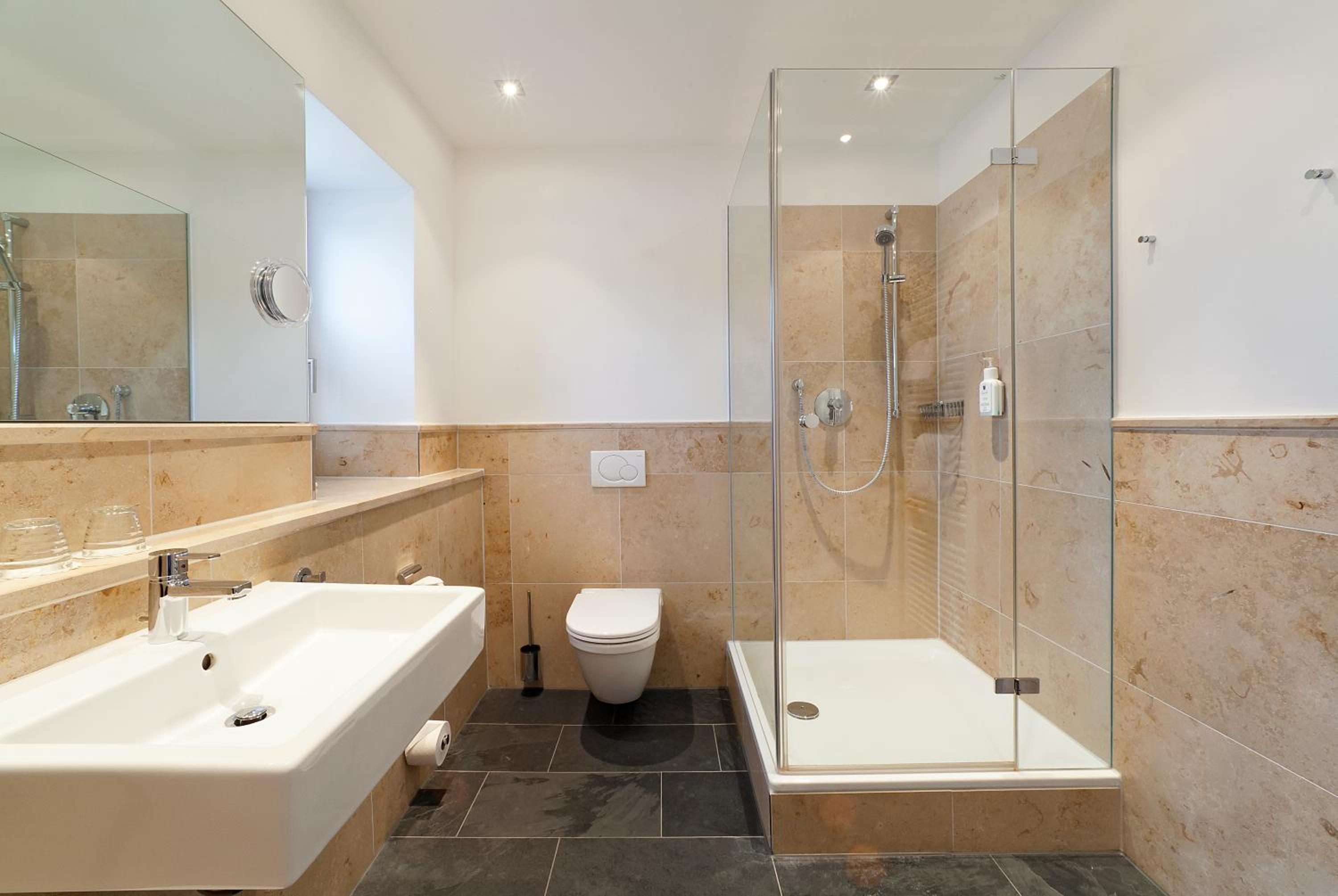 Double Room - Photo 7