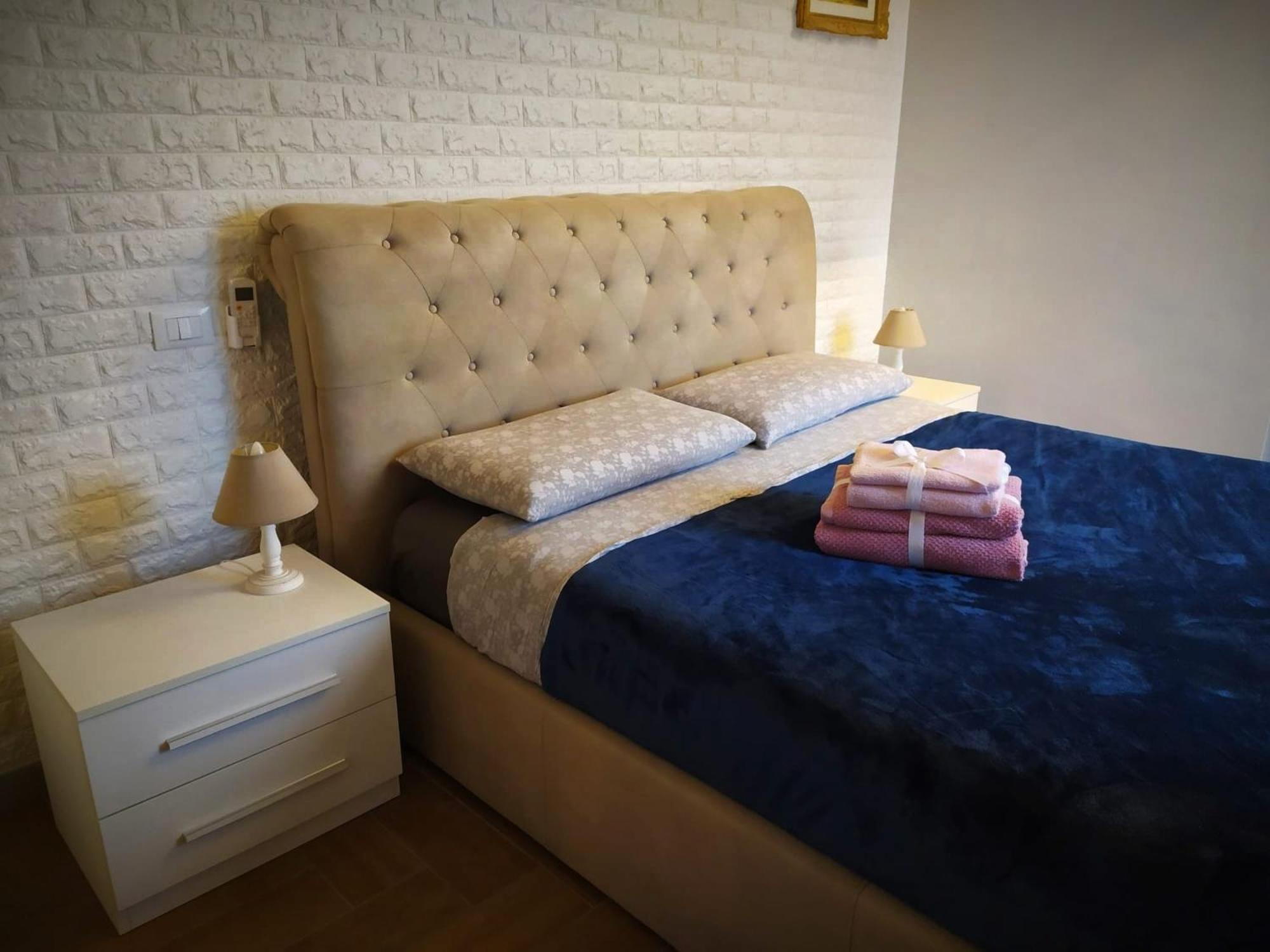 Double Room - Photo 2