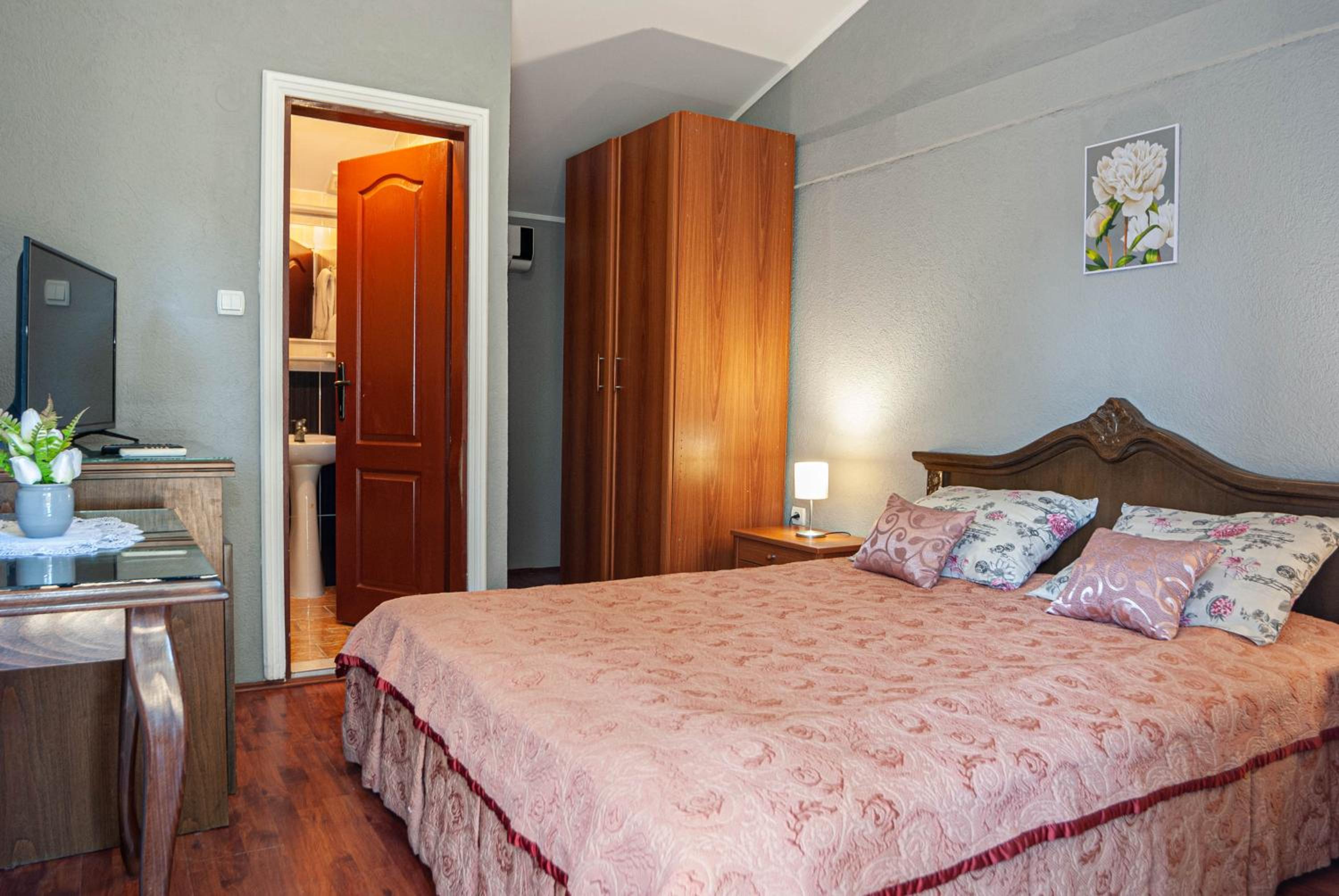 Double or Twin Room with Private Bathroom