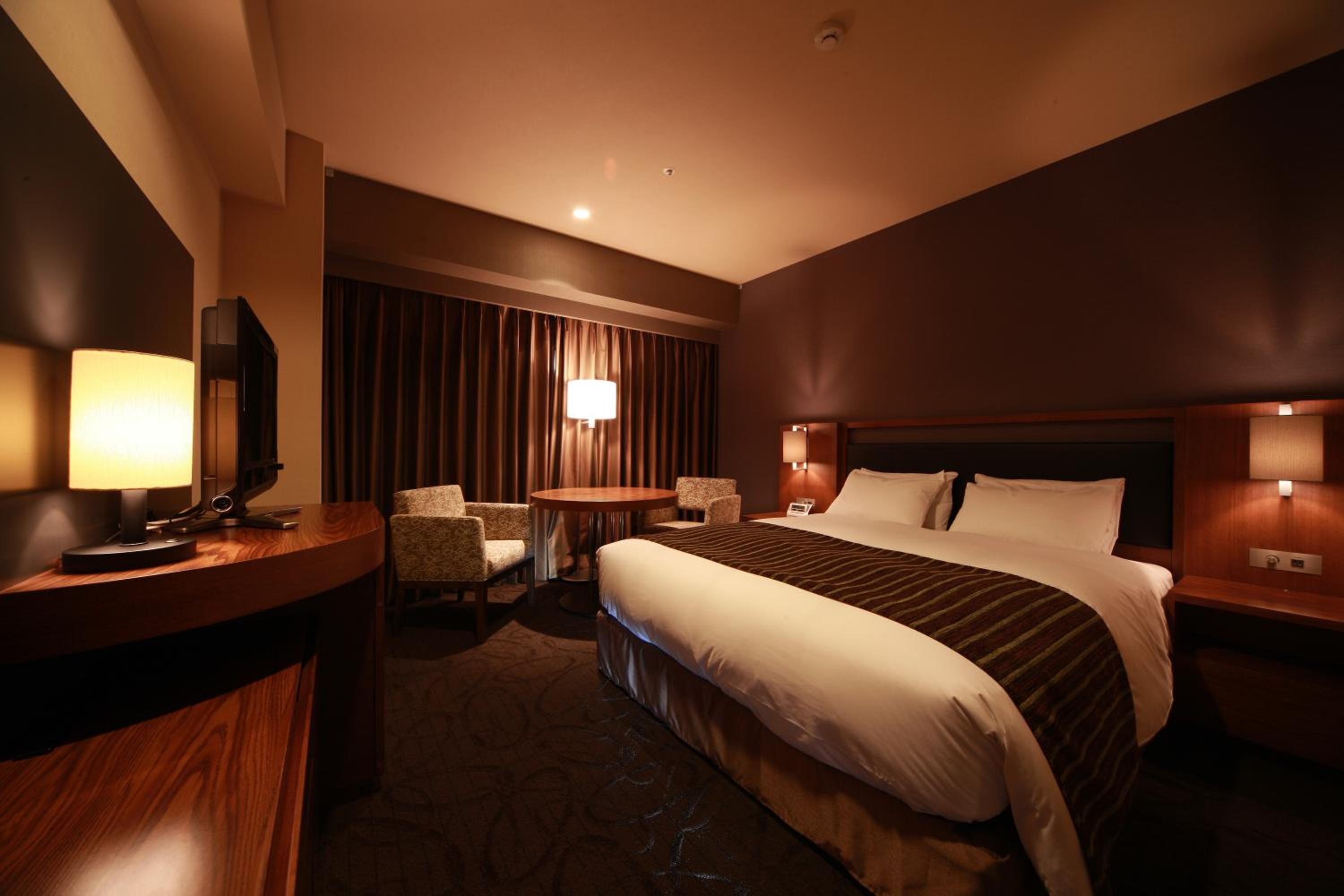 Deluxe Double Room - Smoking - Photo 8