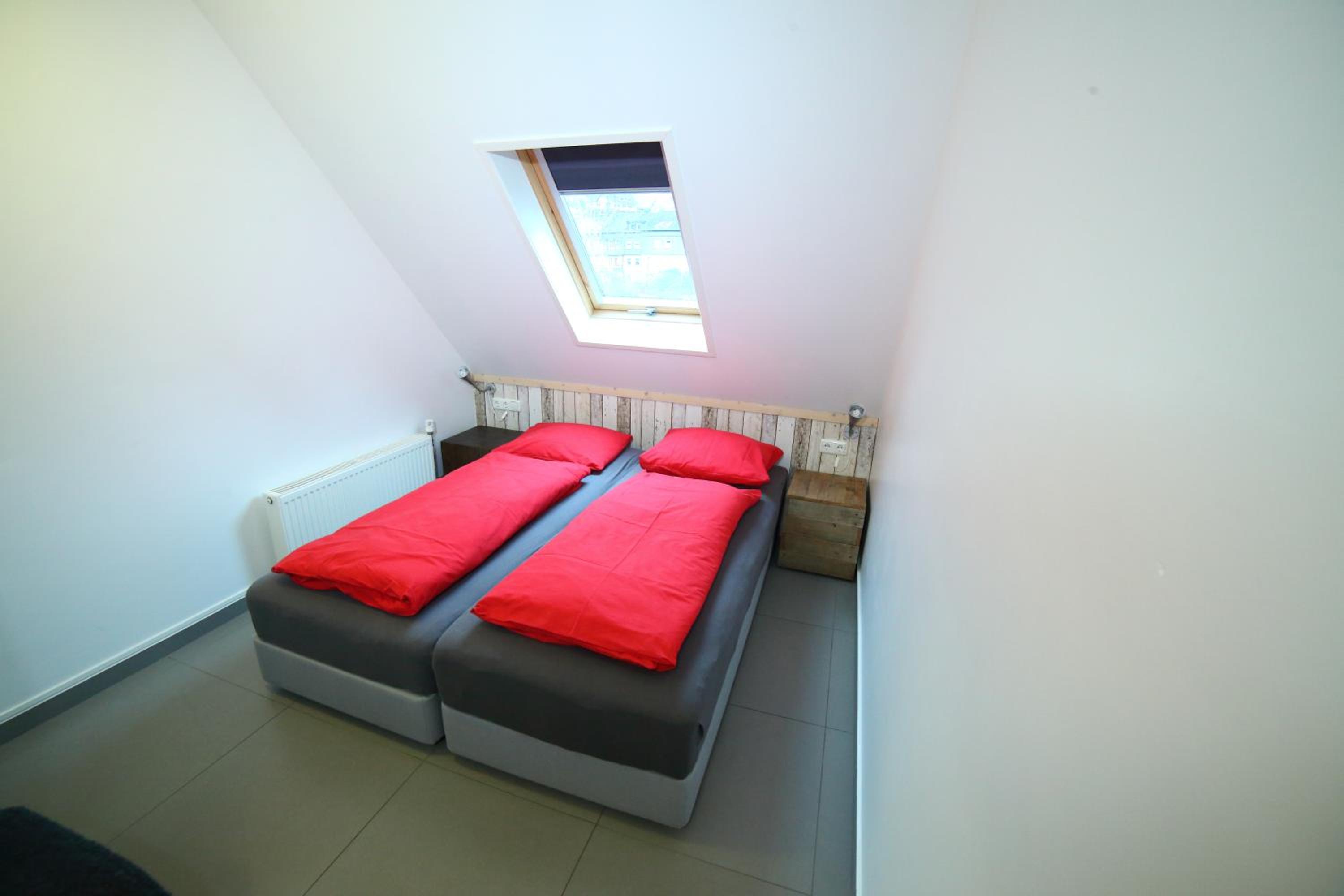 Apartment with Balcony - Photo 19