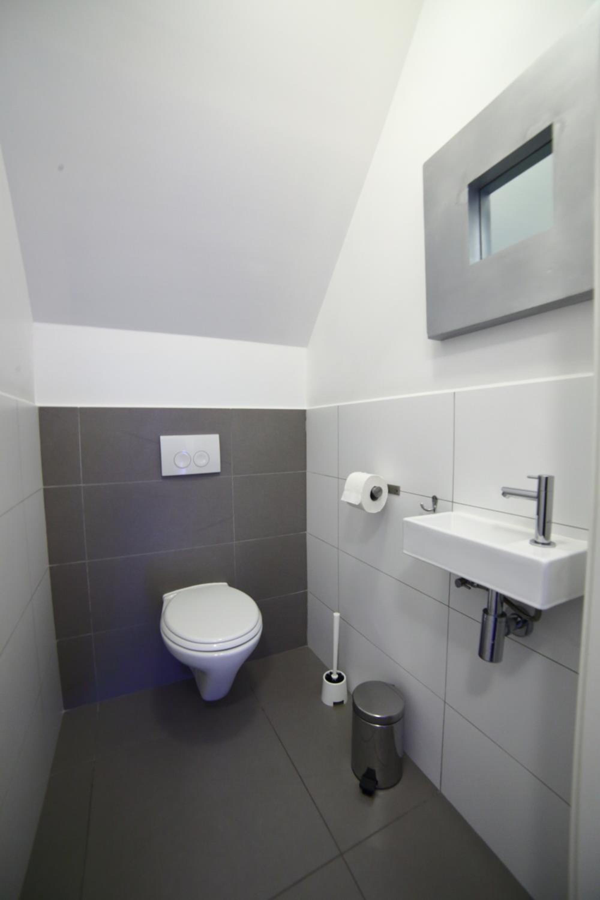 Apartment with Balcony - Photo 9