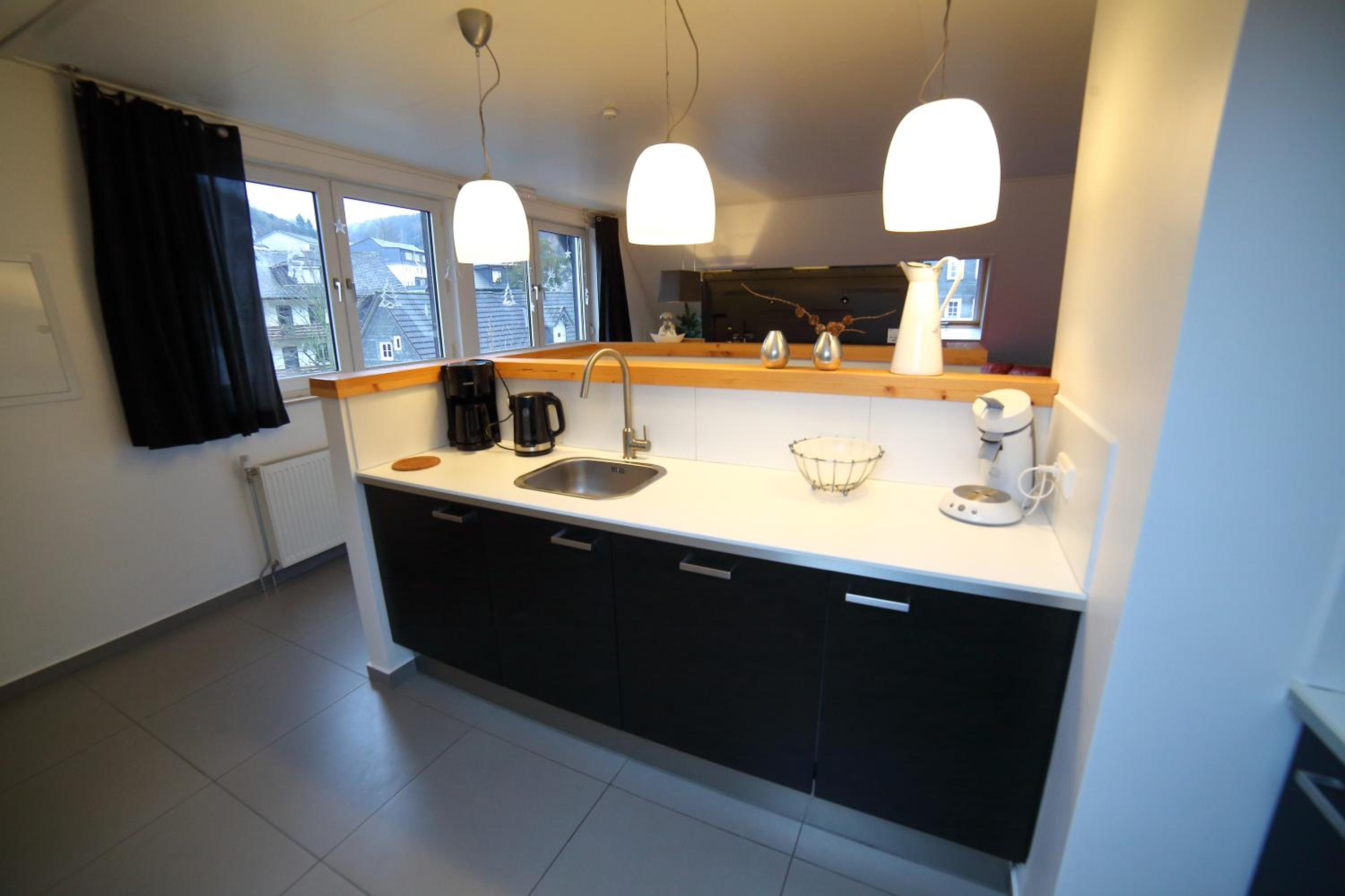 Apartment with Balcony - Photo 20