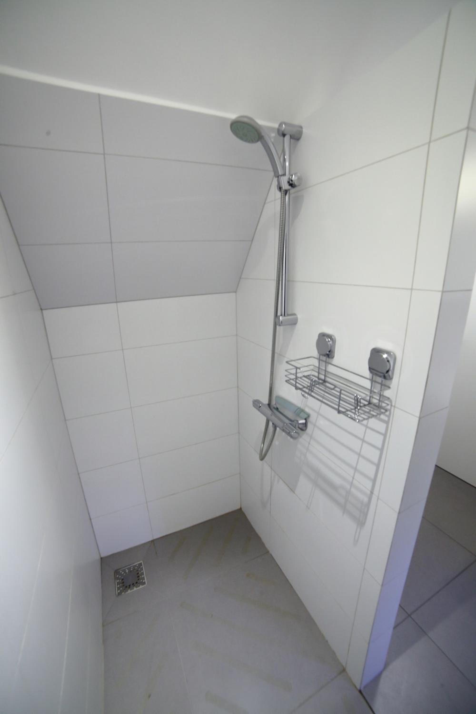 Apartment with Balcony - Photo 7