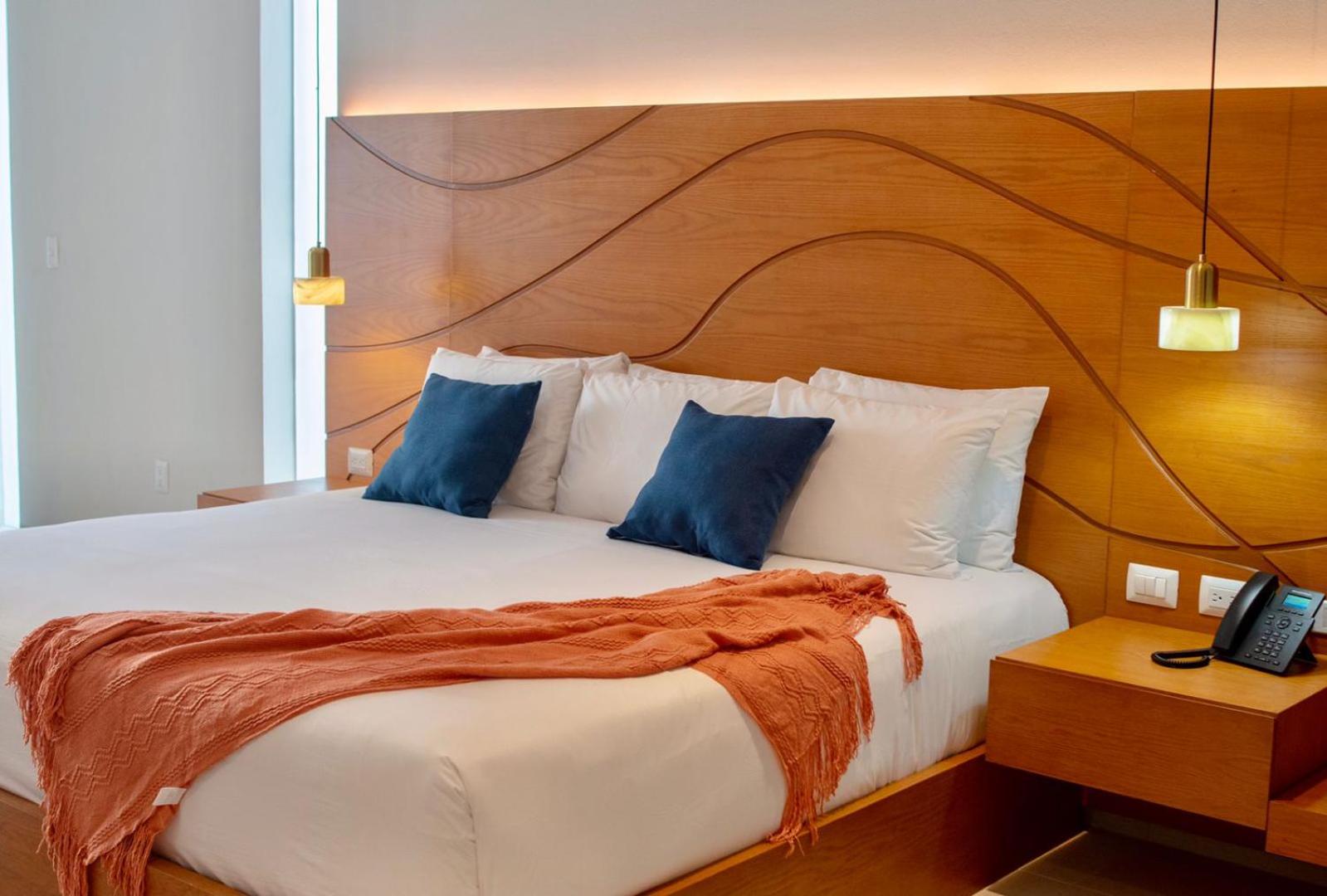 Superior King Room - Photo 6