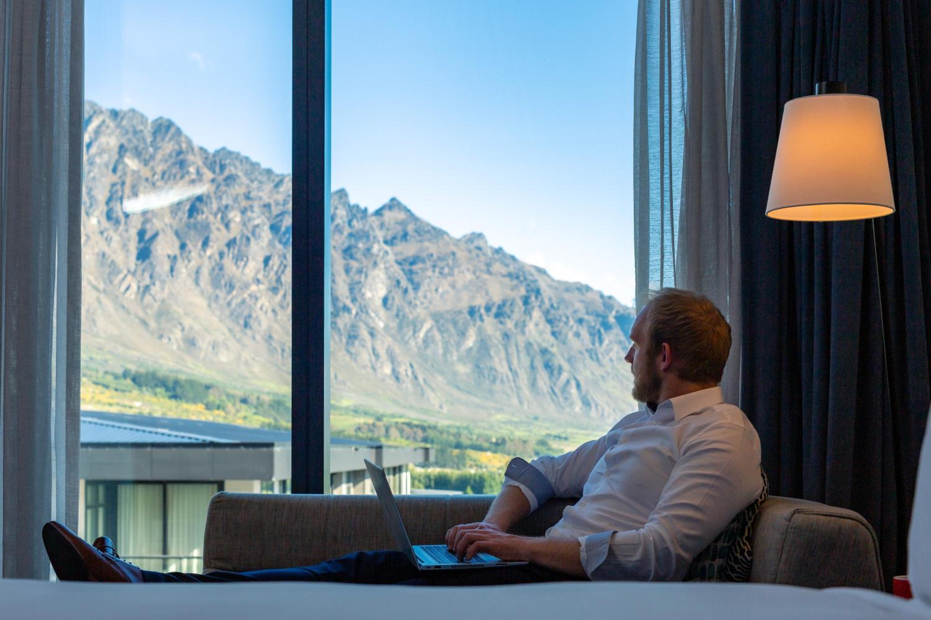 King Room with Mountain View - Photo 11