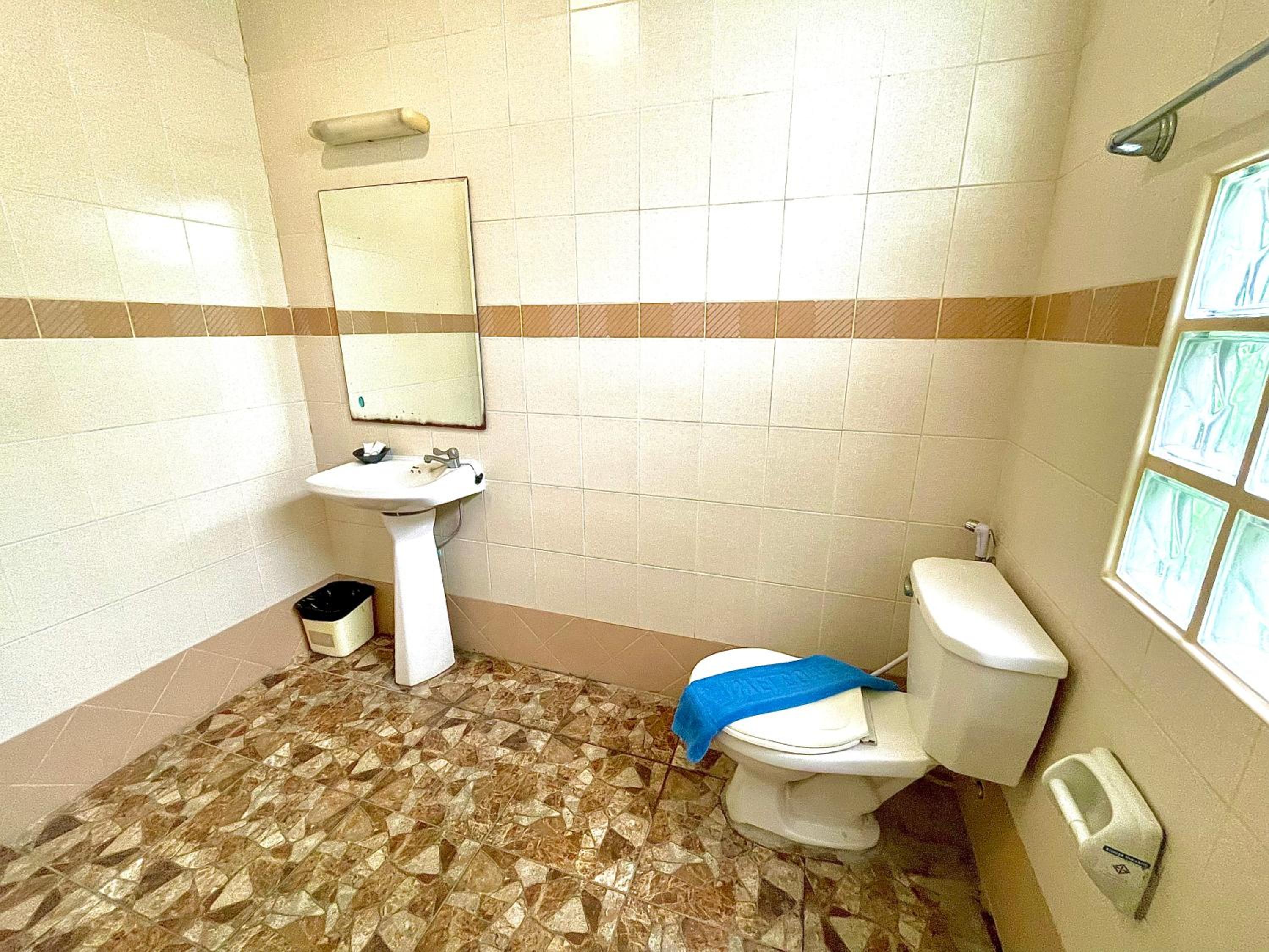 Standard Double or Twin Room - Photo 17