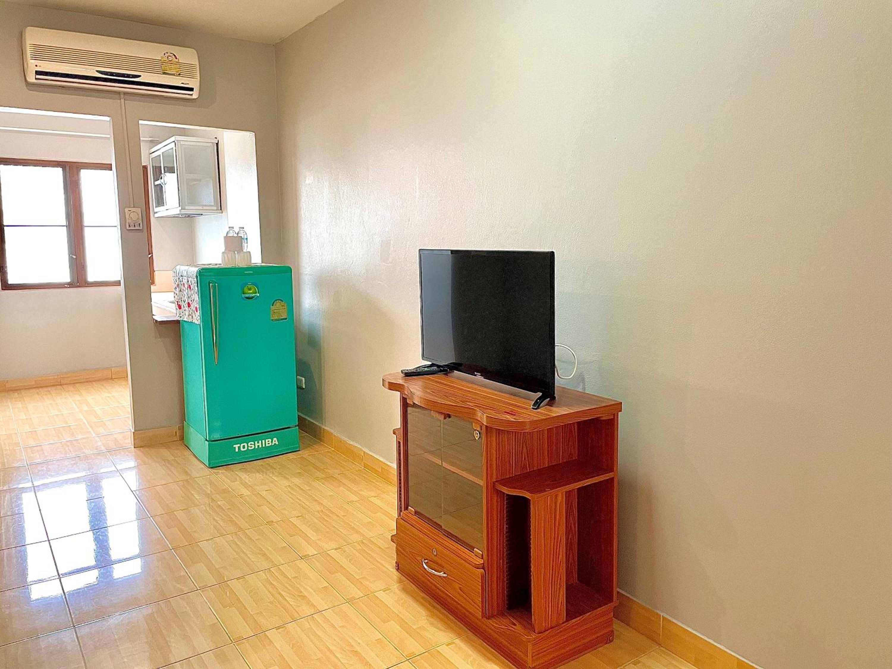 Standard Double or Twin Room - Photo 9
