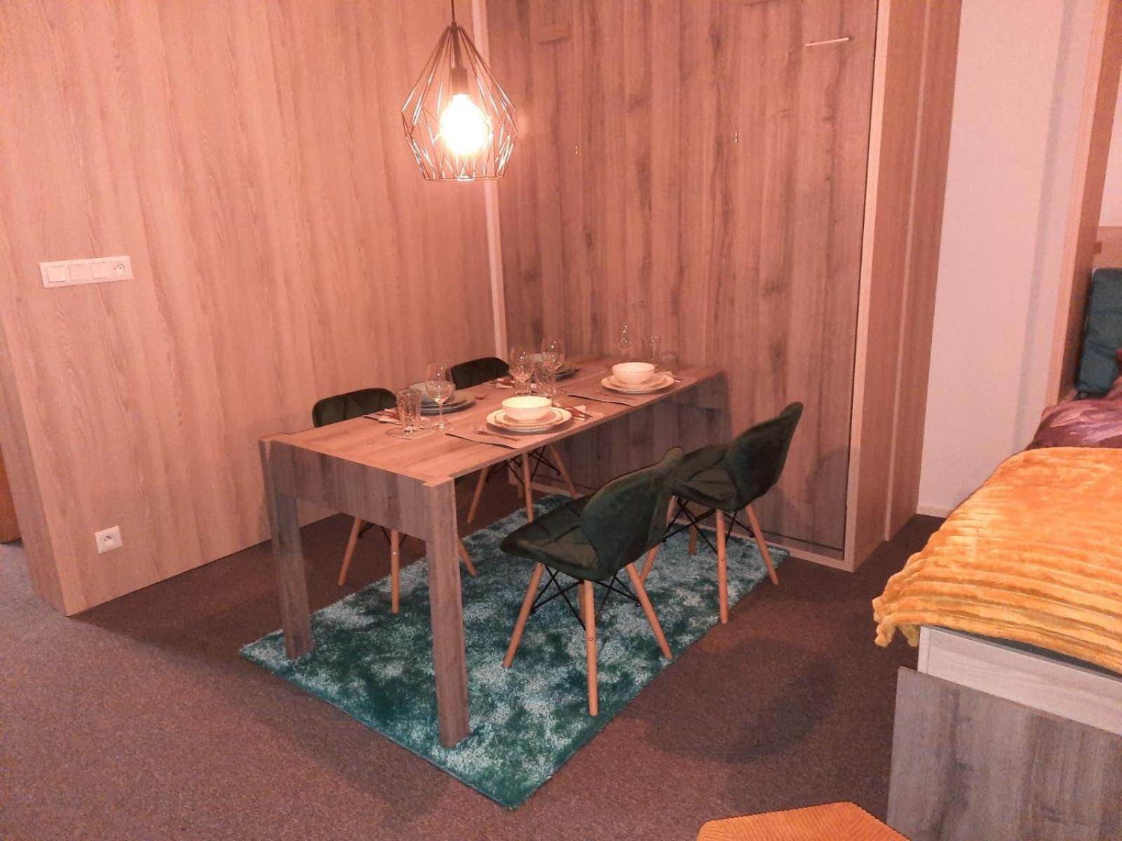 One-Bedroom Apartment - Photo 9