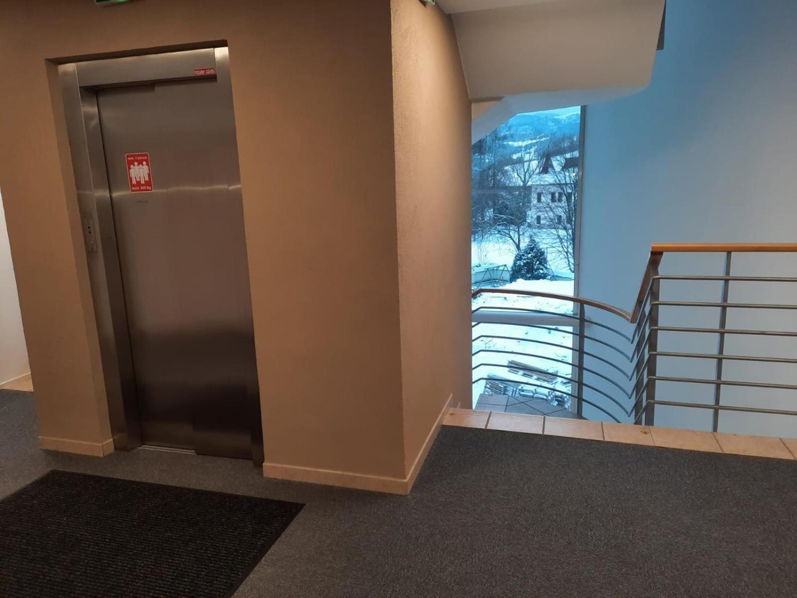 One-Bedroom Apartment - Photo 12