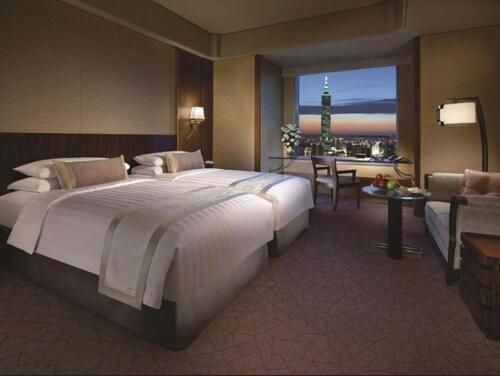 Deluxe Twin Room with Taipei 101 View - Photo 1