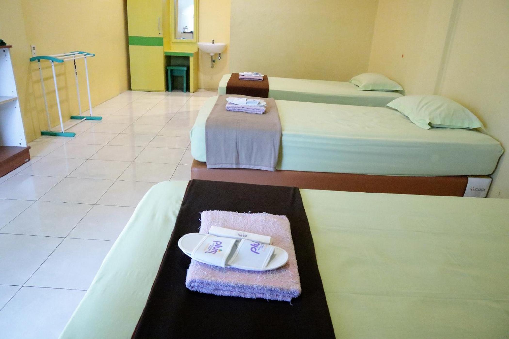 Standard Triple Room - Photo 1