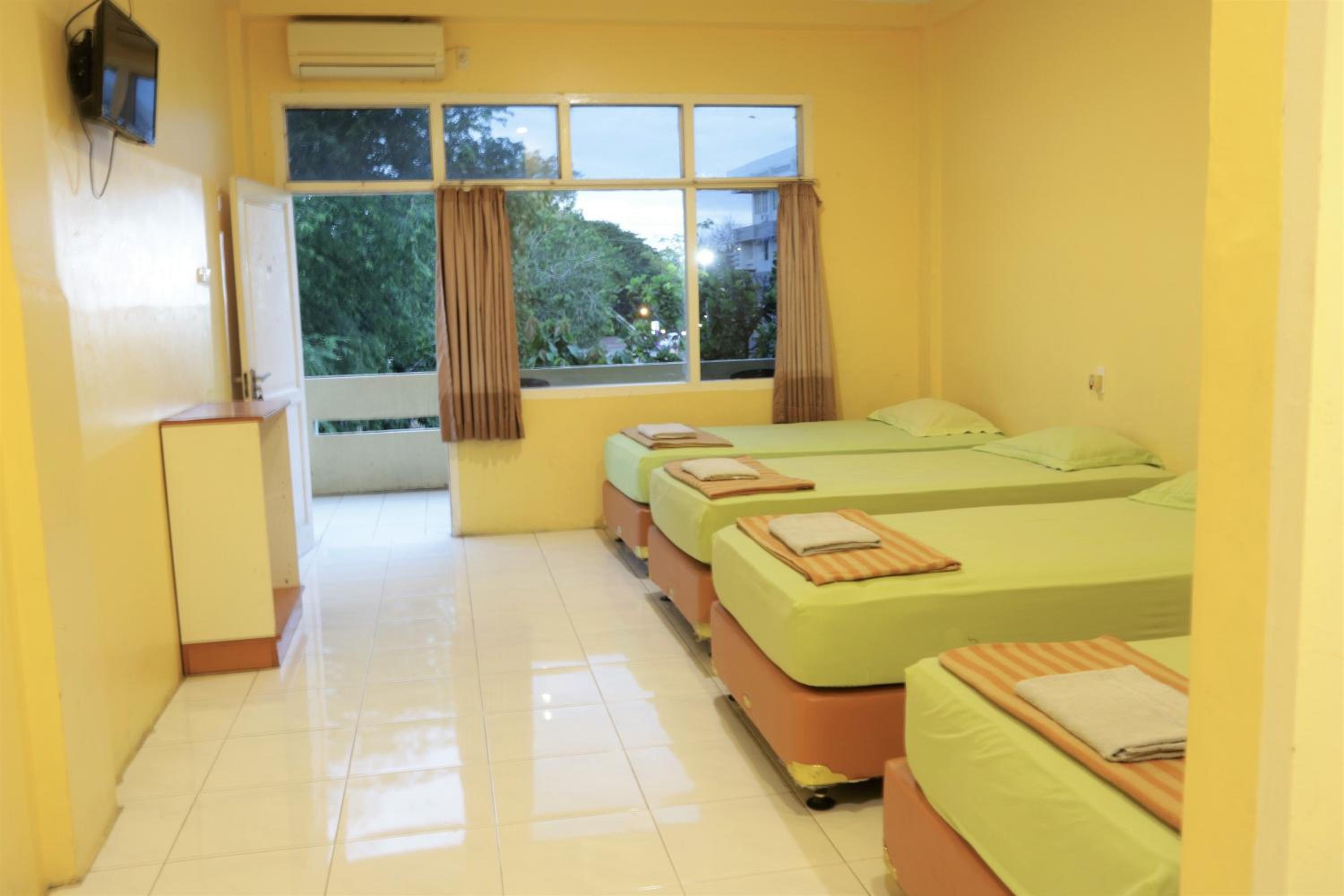 Standard Triple Room - Photo 2