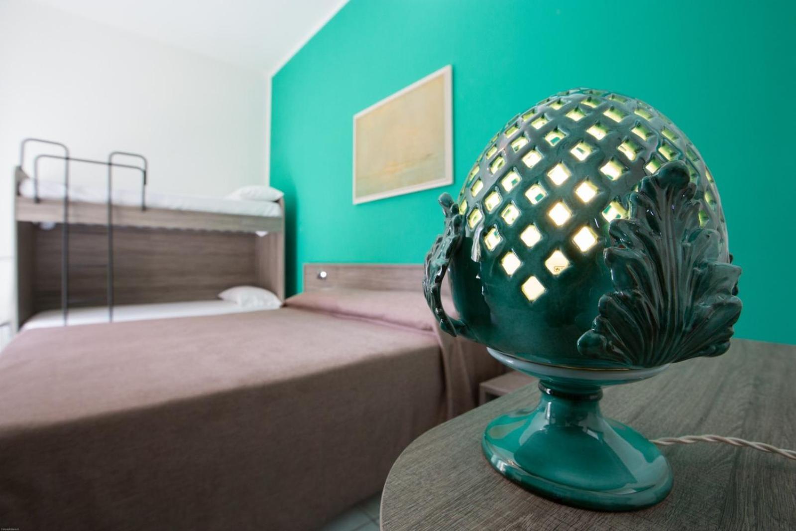 Quadruple Room with Garden View - Photo 2