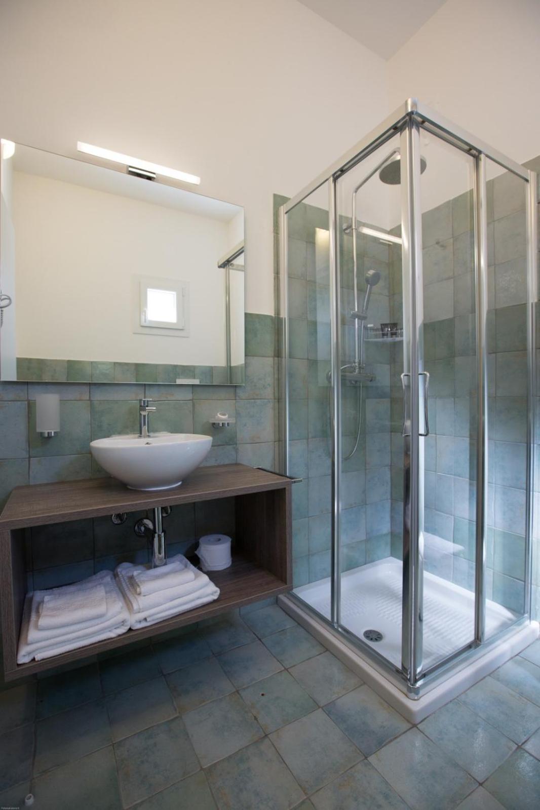 Quadruple Room with Garden View - Photo 3